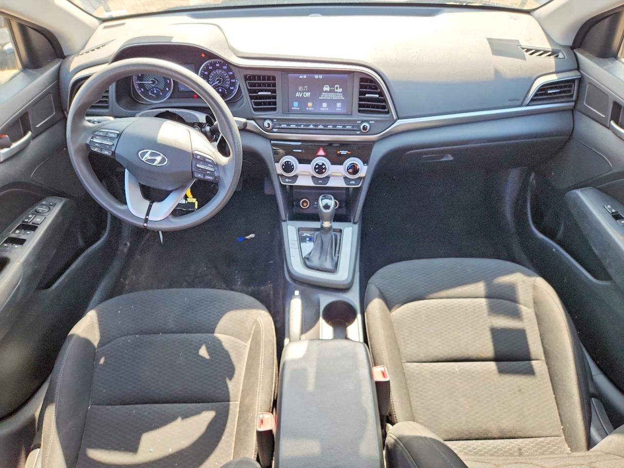 2019 Hyundai Elantra Sel Silver vin: 5NPD84LF4KH427995
