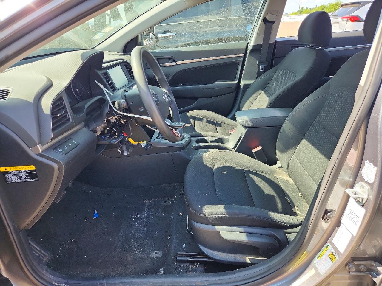 2019 Hyundai Elantra Sel Silver vin: 5NPD84LF4KH427995