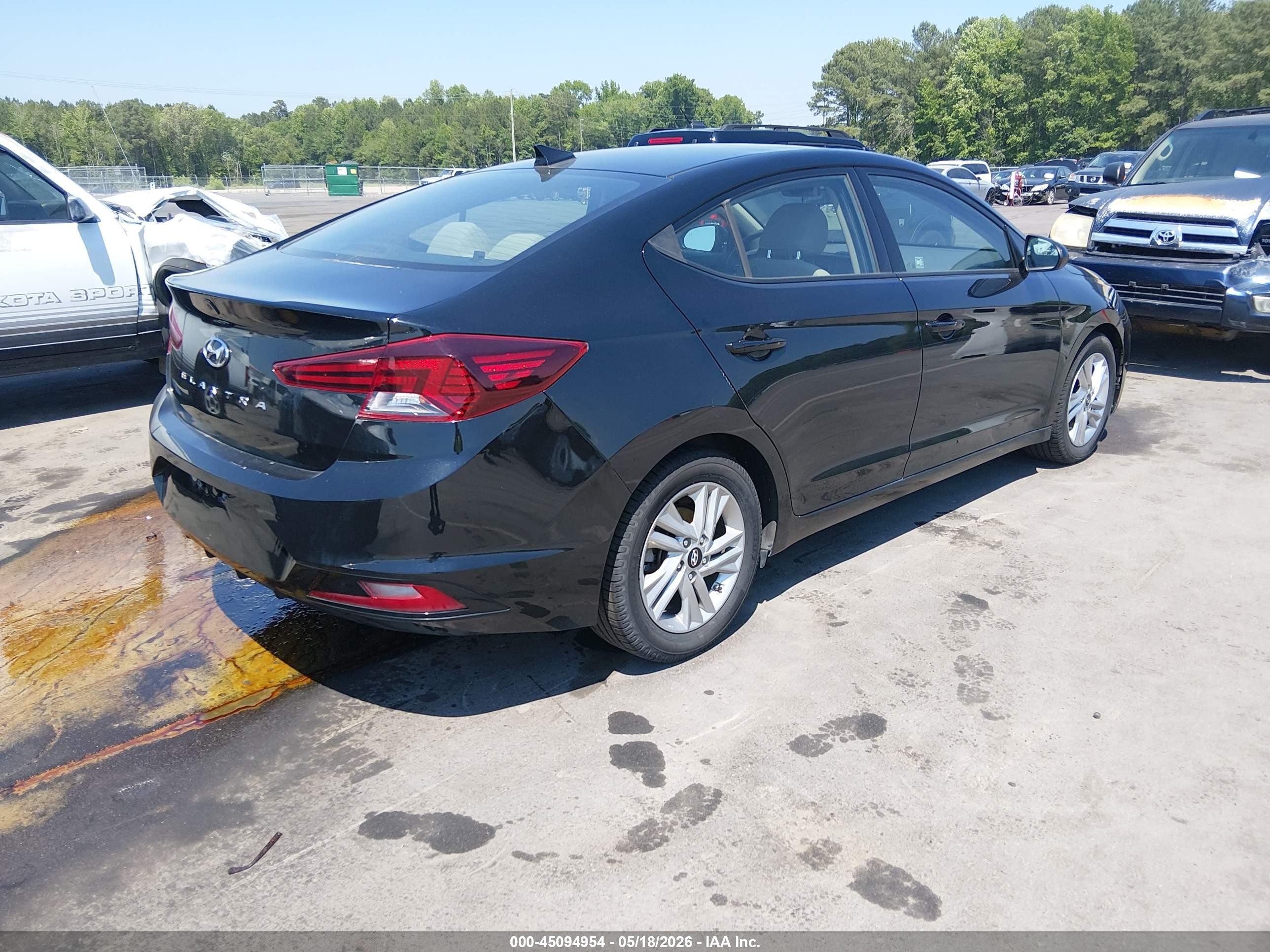 2020 Hyundai Elantra Sel Black vin: 5NPD84LF4LH548365