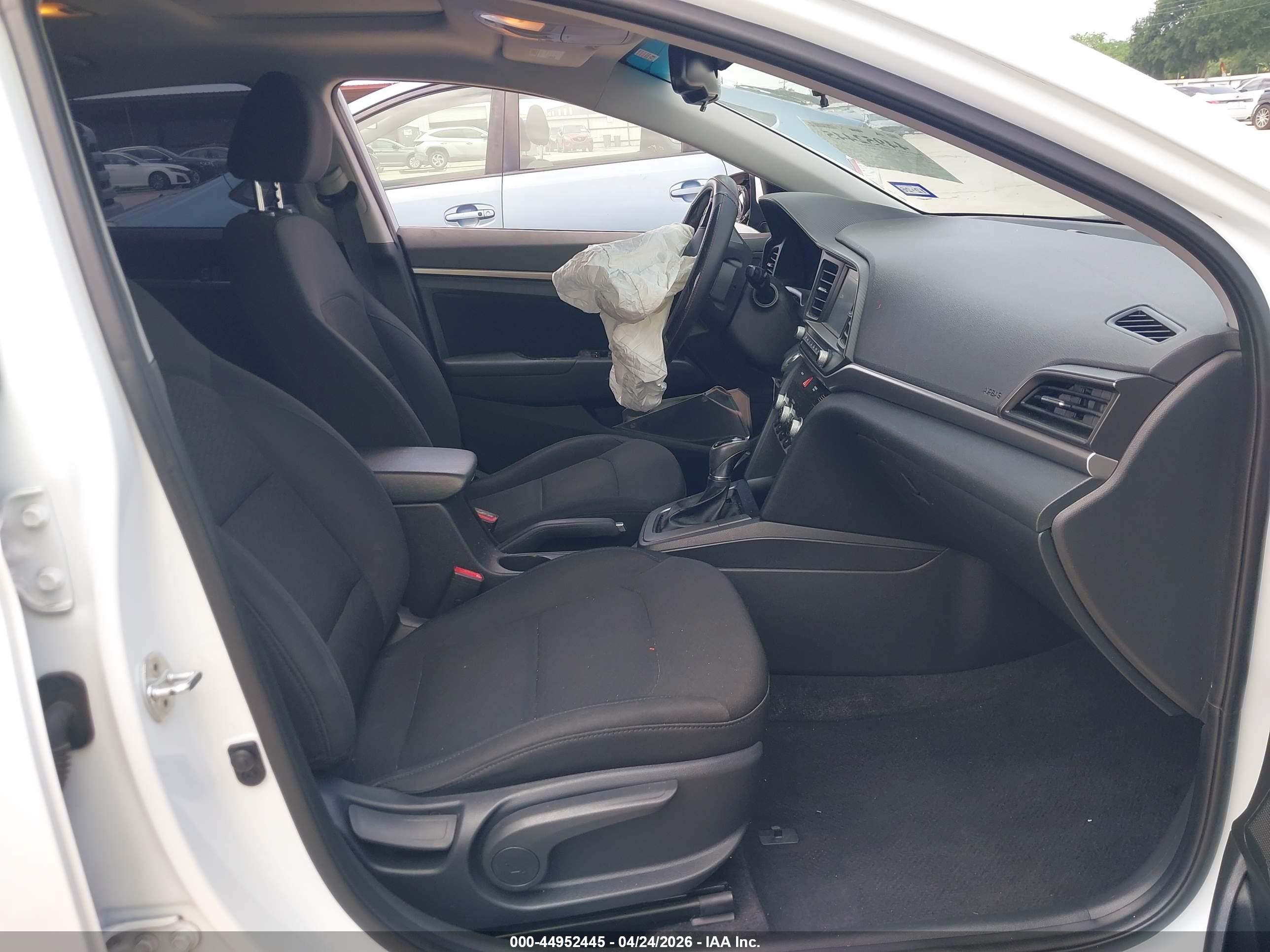 2020 Hyundai Elantra Value Edition White vin: 5NPD84LF4LH554991