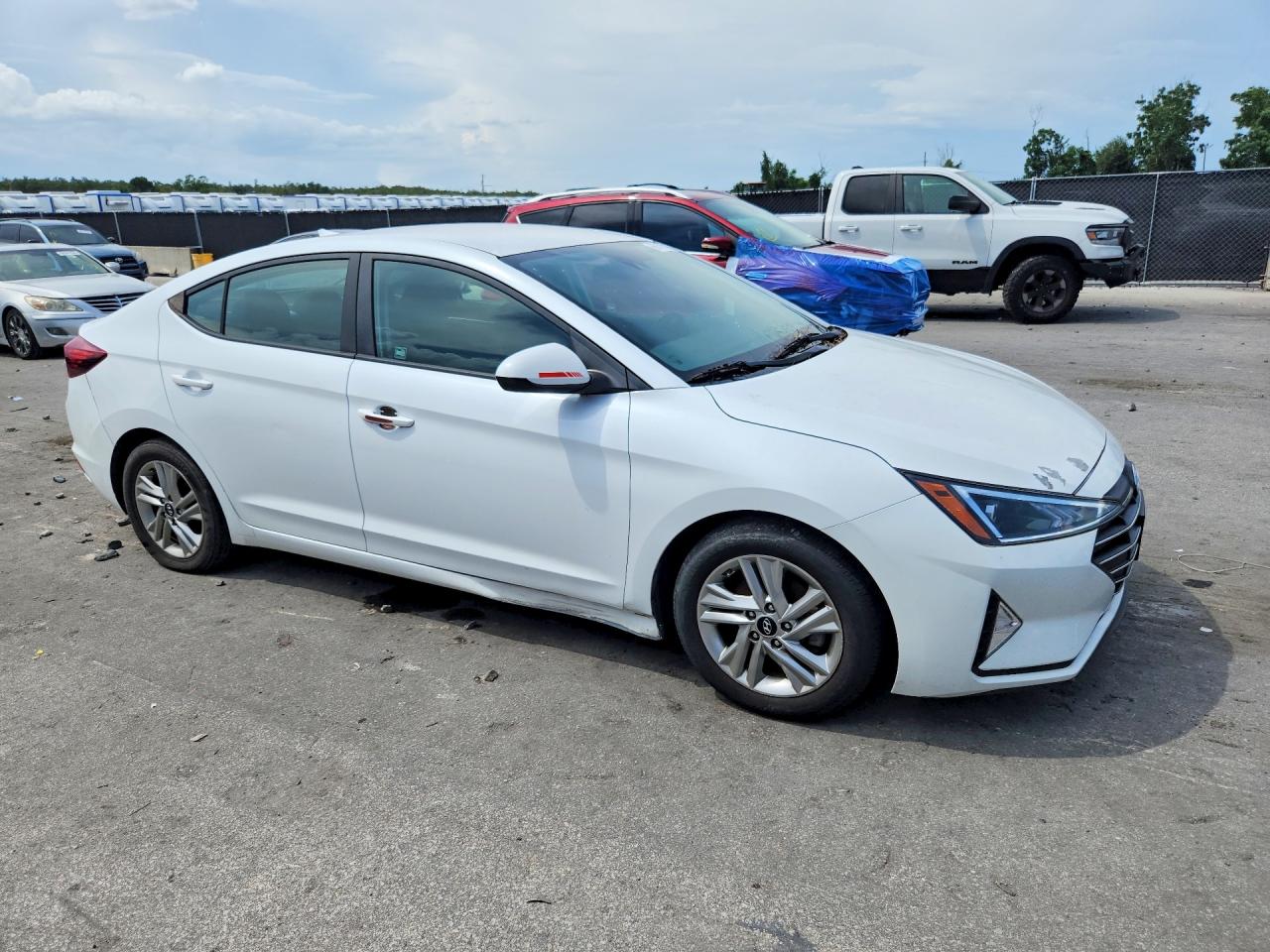2020 Hyundai Elantra Sel White vin: 5NPD84LF4LH577820