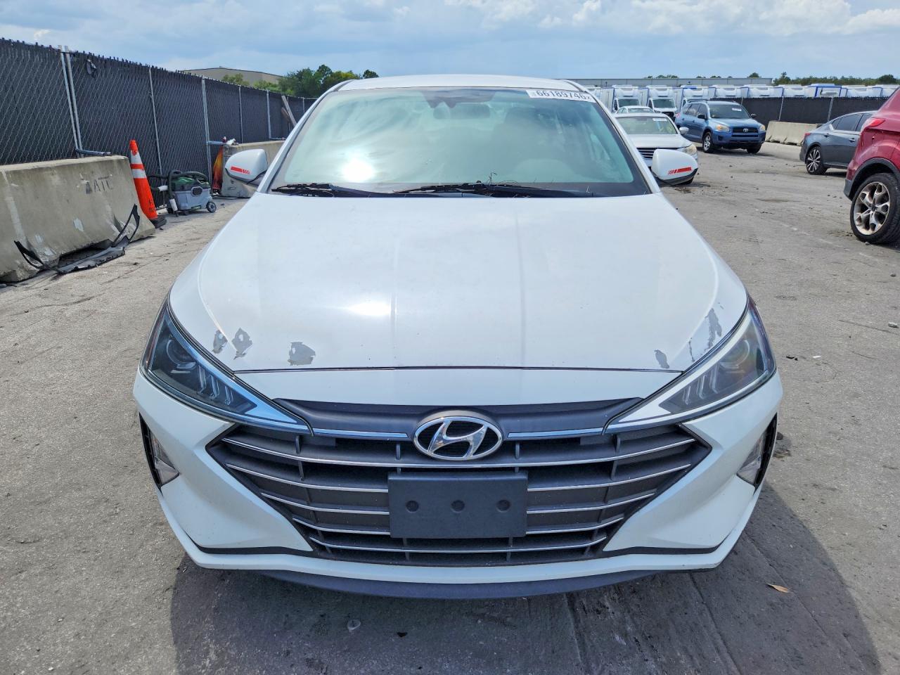 2020 Hyundai Elantra Sel White vin: 5NPD84LF4LH577820