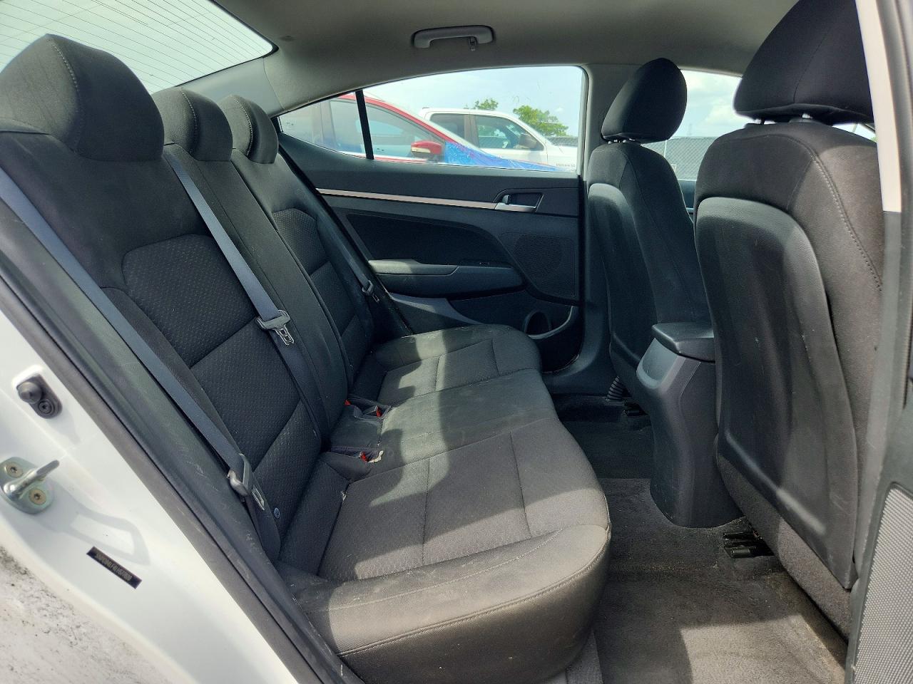 2020 Hyundai Elantra Sel White vin: 5NPD84LF4LH577820