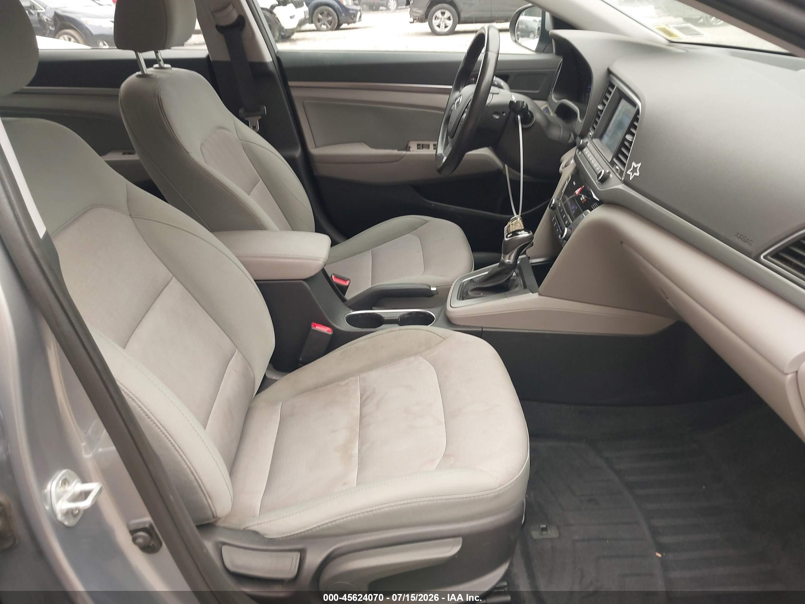 2017 Hyundai Elantra Se Silver vin: 5NPD84LF5HH090939