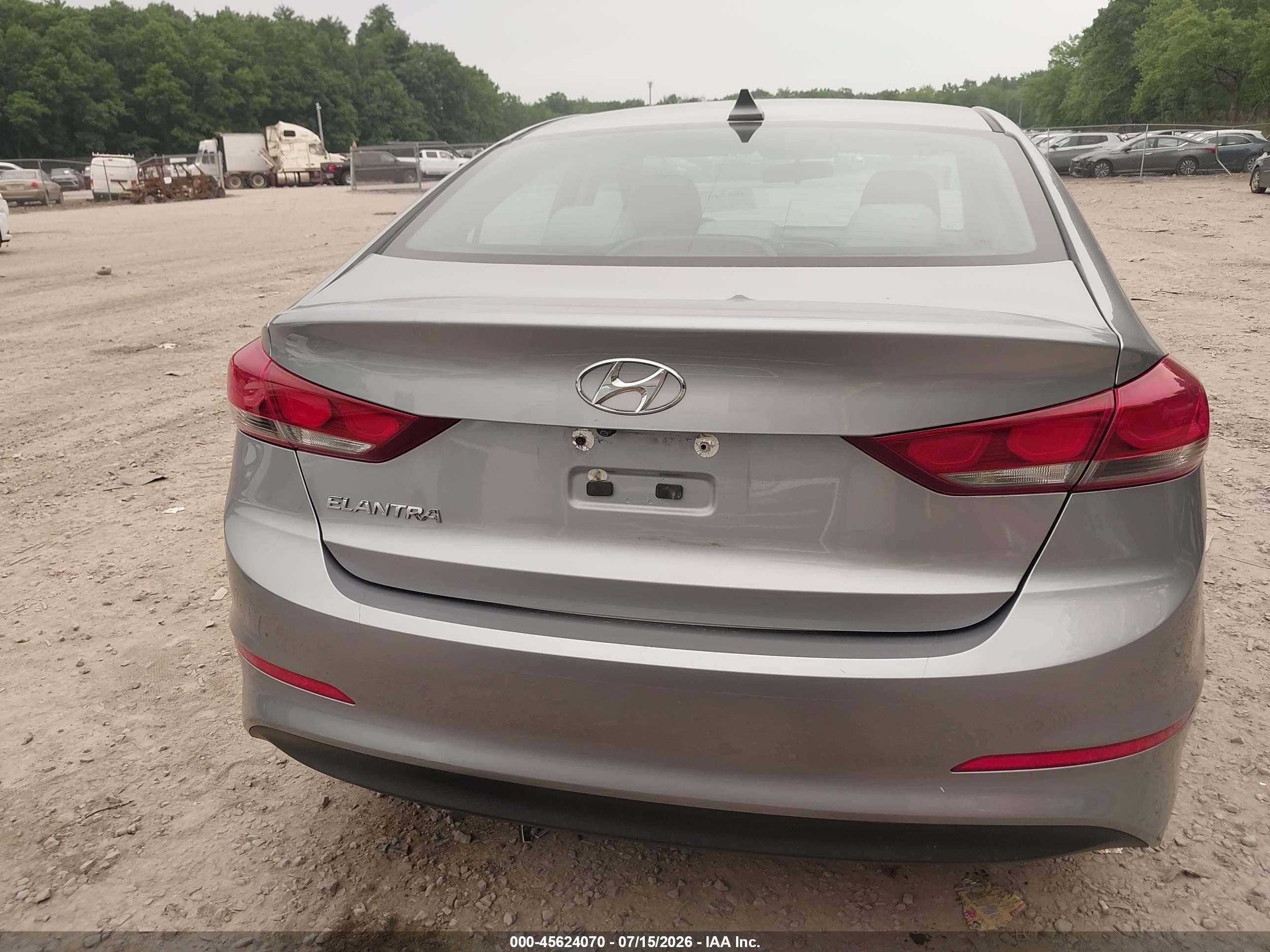 2017 Hyundai Elantra Se Silver vin: 5NPD84LF5HH090939