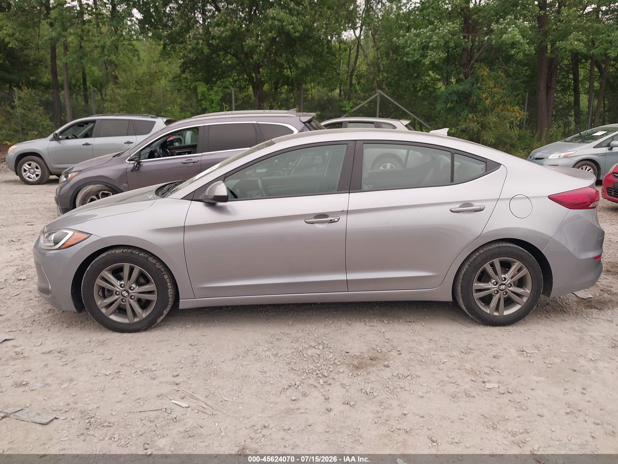 2017 Hyundai Elantra Se Silver vin: 5NPD84LF5HH090939