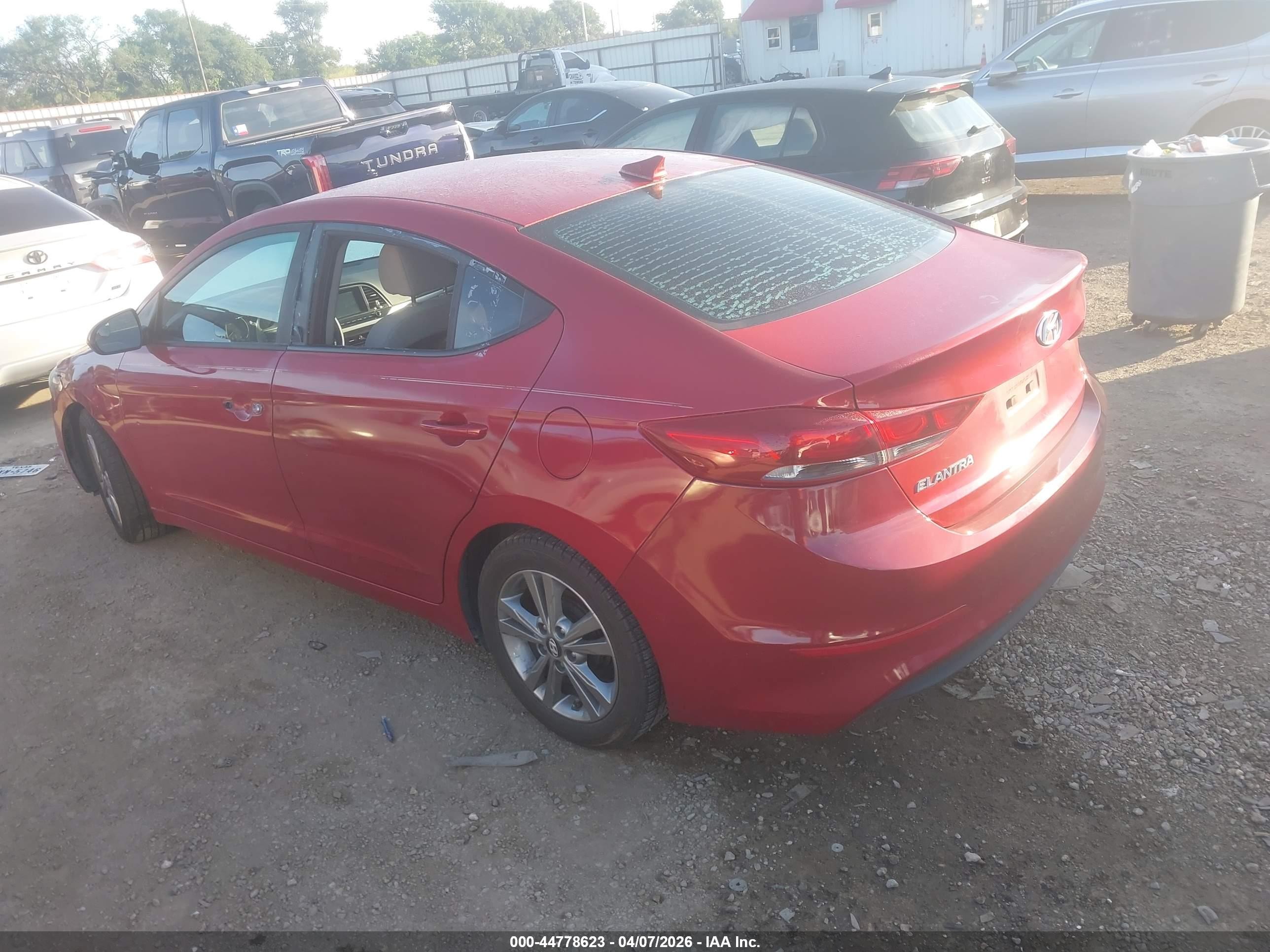 2017 Hyundai Elantra Se Maroon vin: 5NPD84LF5HH153022