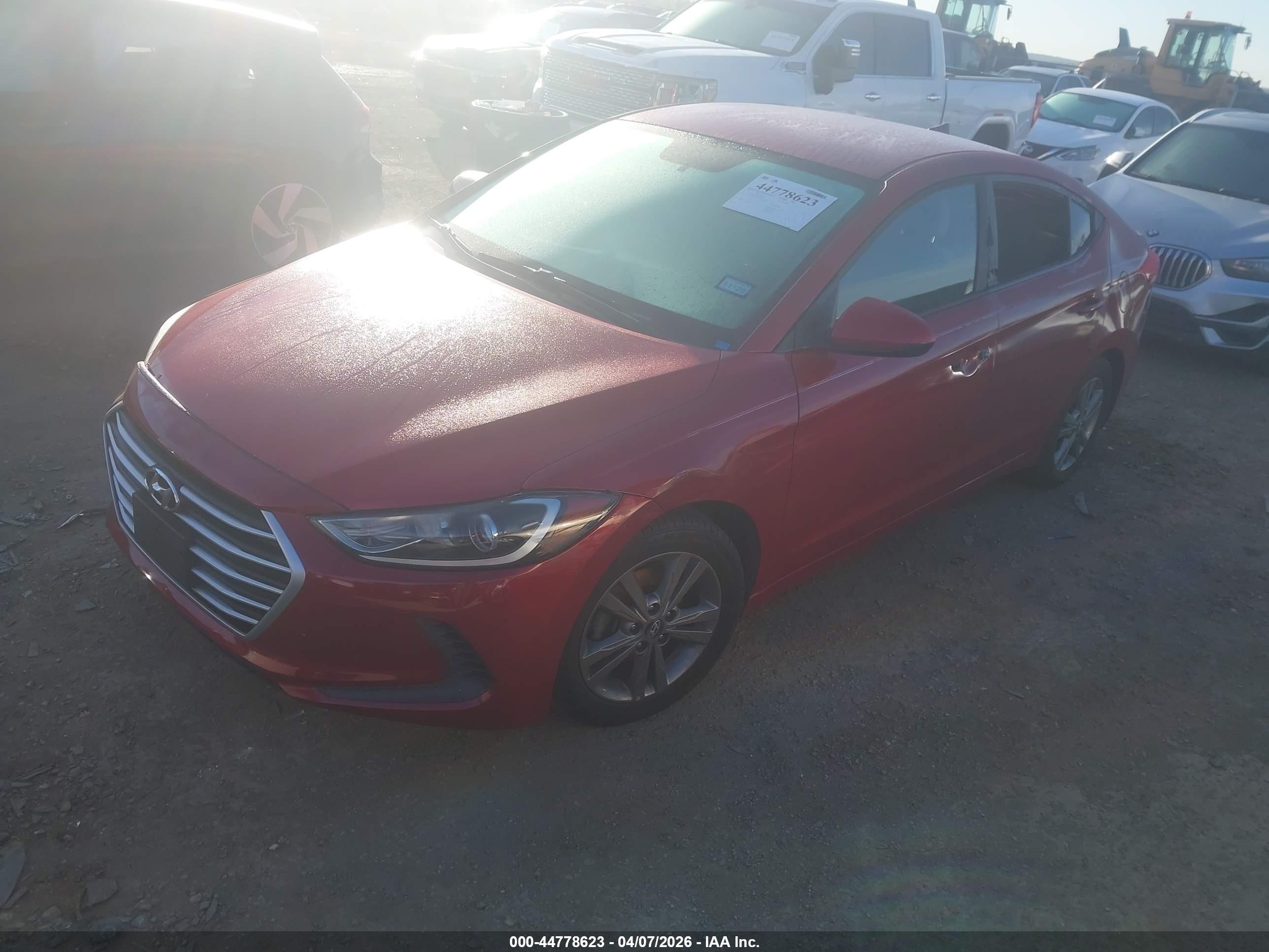 2017 Hyundai Elantra Se Maroon vin: 5NPD84LF5HH153022