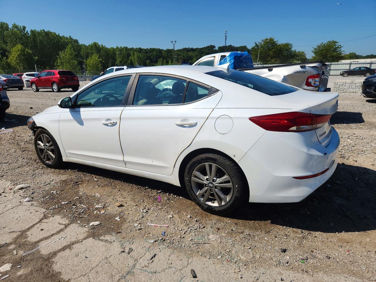 2017 Hyundai Elantra Value Edition Белый vin: 5NPD84LF5HH187431