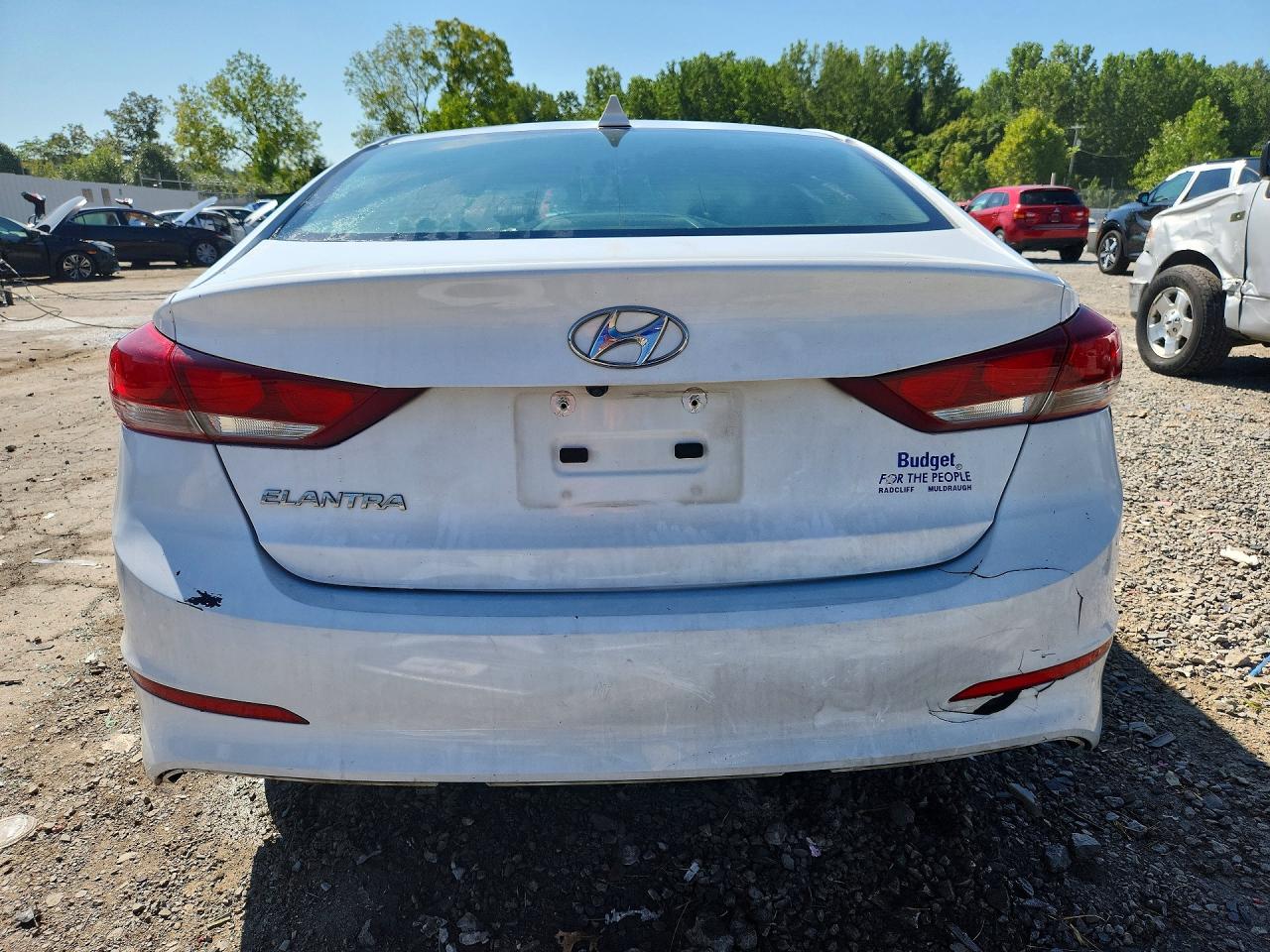 2017 Hyundai Elantra Value Edition Белый vin: 5NPD84LF5HH187431