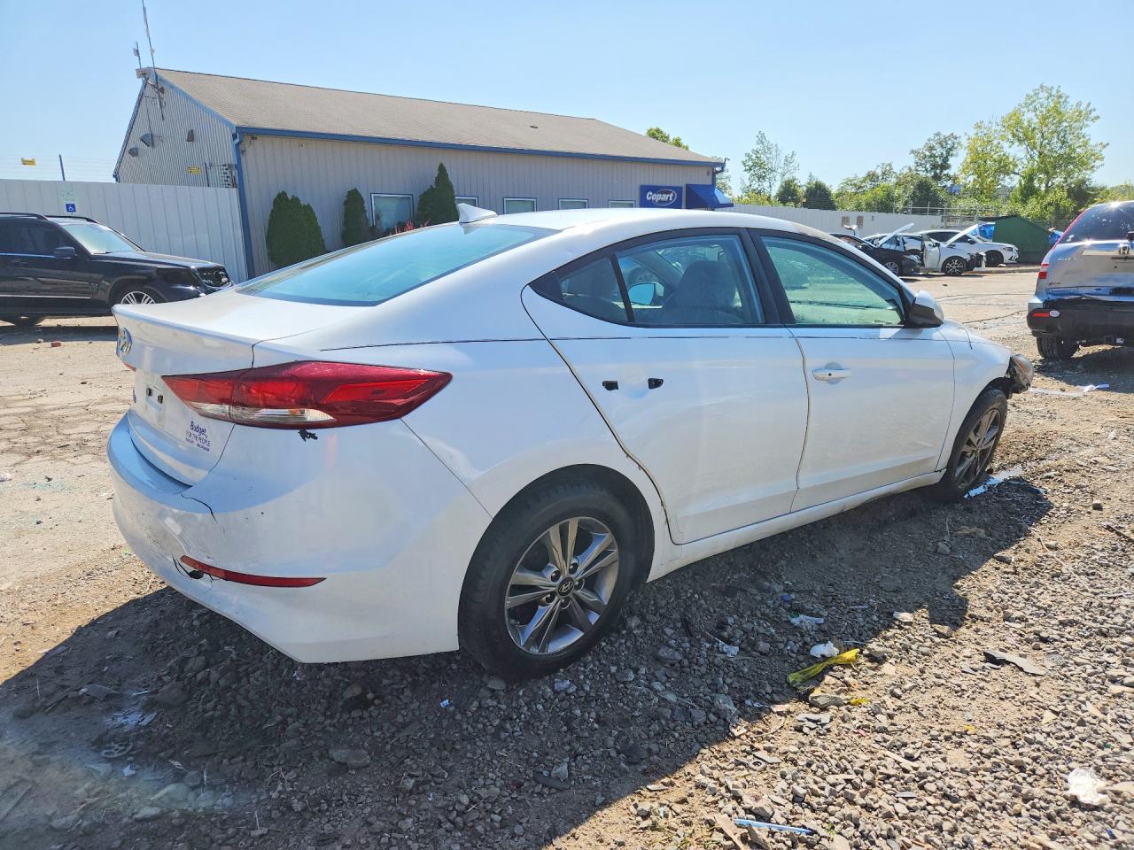 2017 Hyundai Elantra Value Edition Белый vin: 5NPD84LF5HH187431
