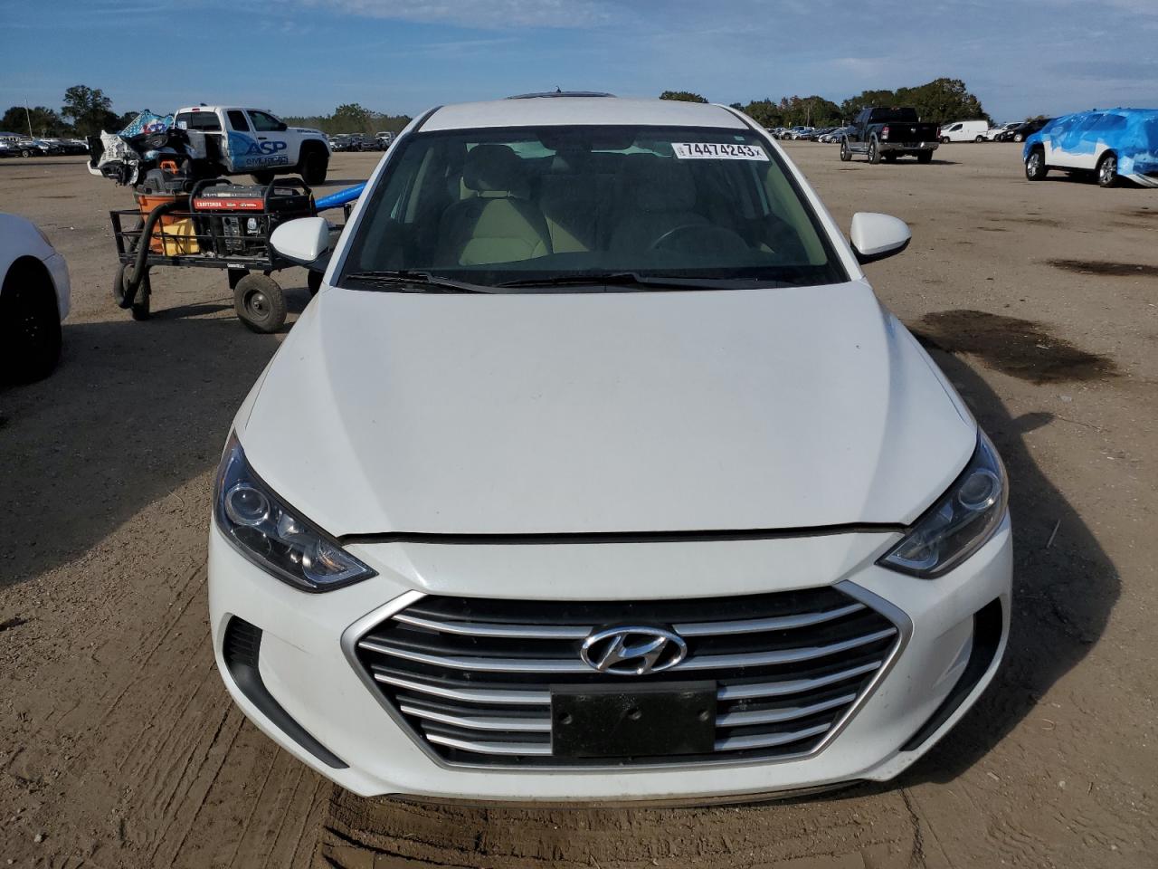 2018 Hyundai Elantra Sel White vin: 5NPD84LF5JH233006