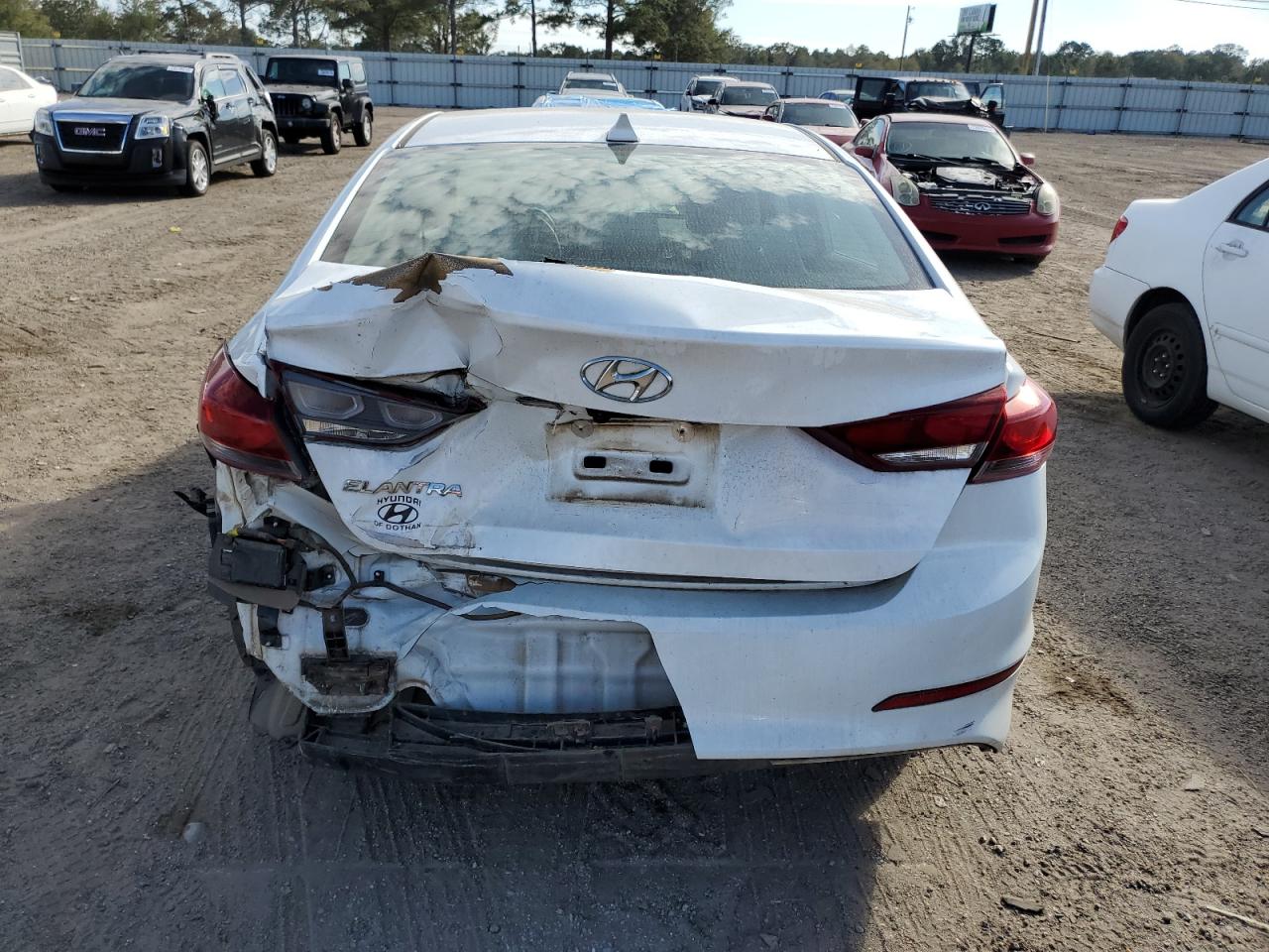 2018 Hyundai Elantra Sel White vin: 5NPD84LF5JH233006