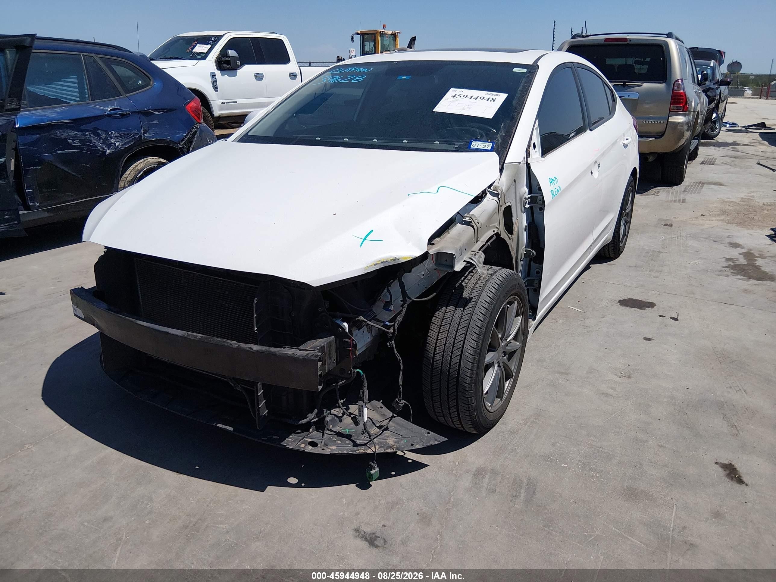 2018 Hyundai Elantra Value Edition White vin: 5NPD84LF5JH261551