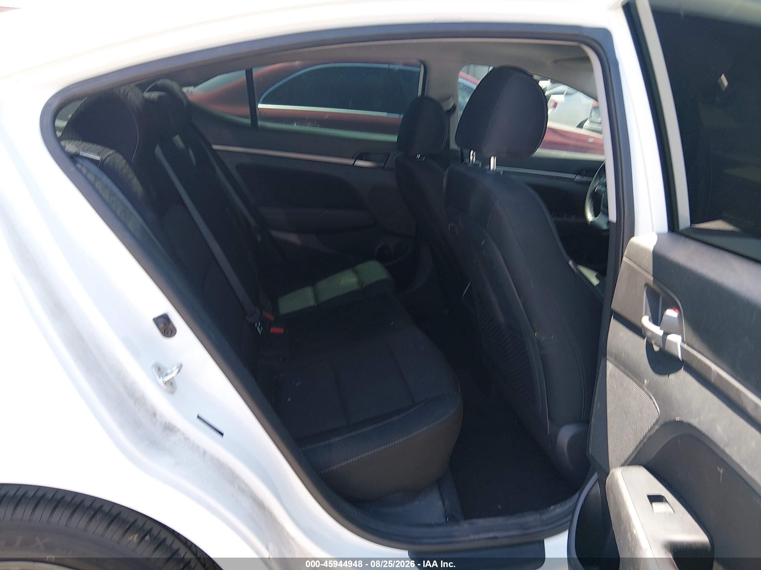 2018 Hyundai Elantra Value Edition White vin: 5NPD84LF5JH261551