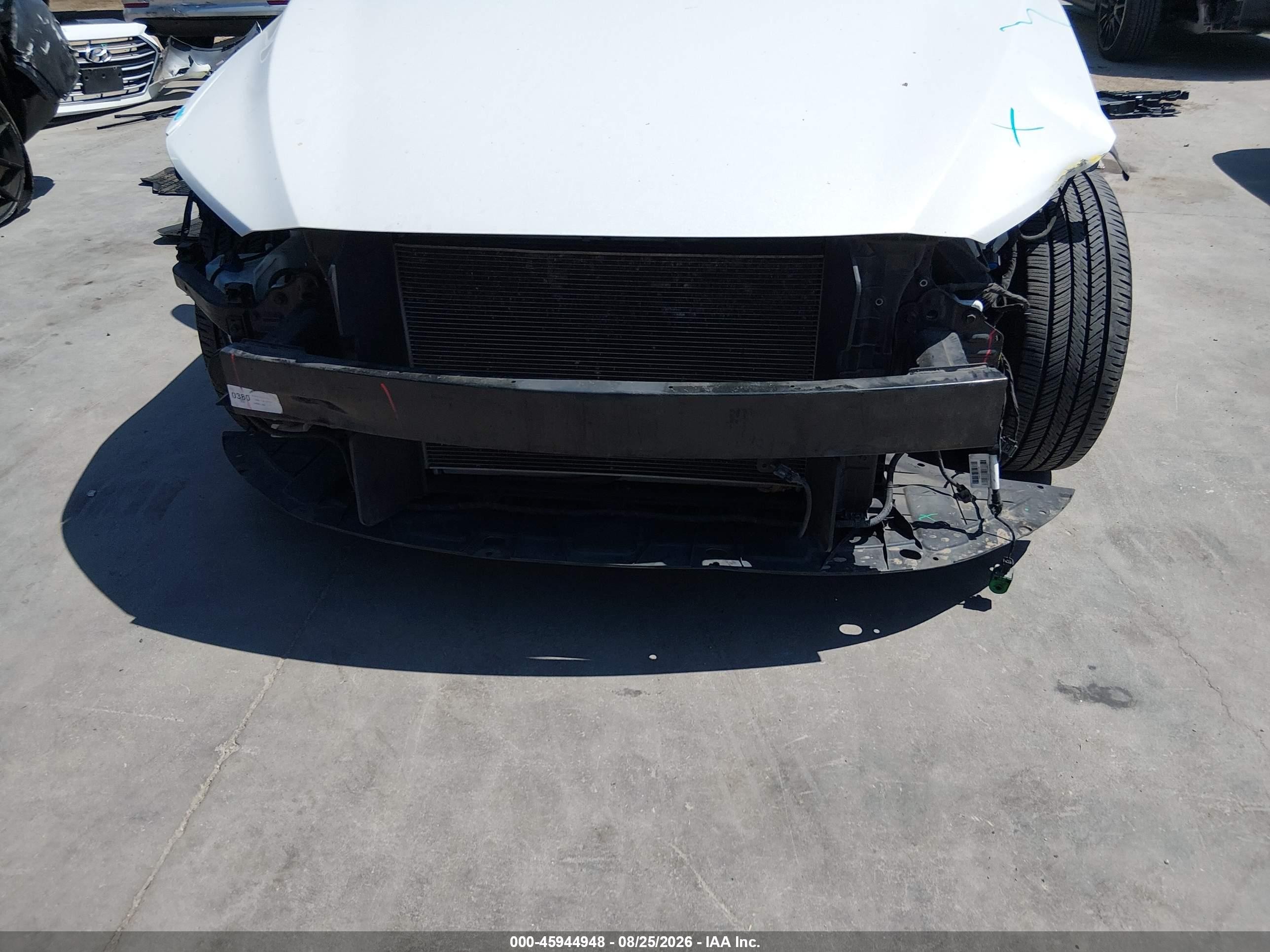 2018 Hyundai Elantra Value Edition White vin: 5NPD84LF5JH261551