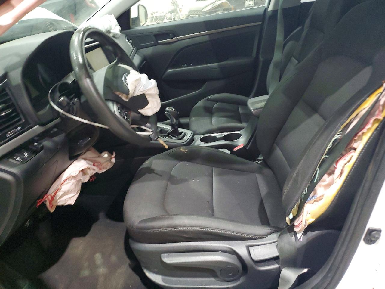 2018 Hyundai Elantra Sel White vin: 5NPD84LF5JH301790