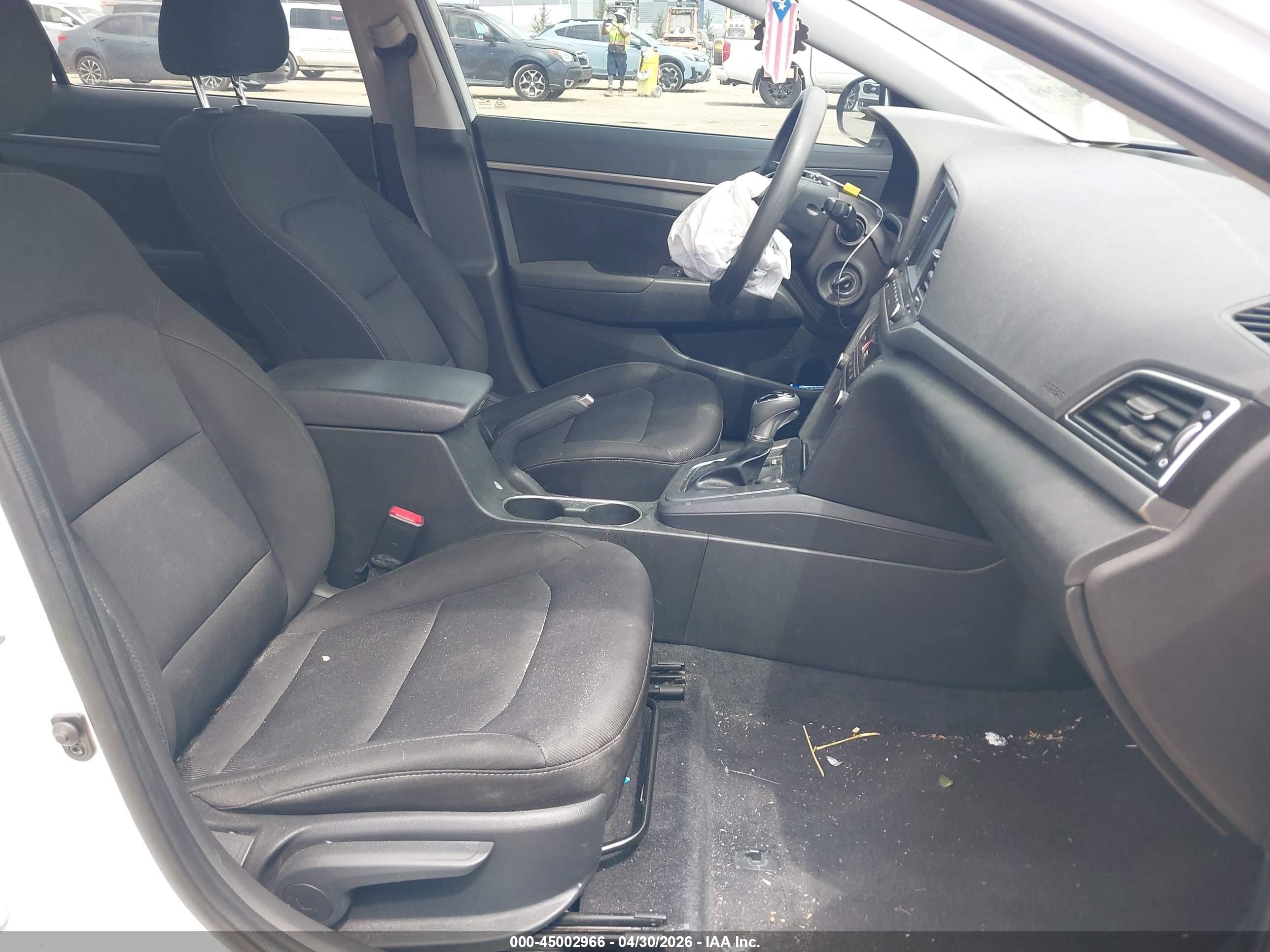 2018 Hyundai Elantra Sel White vin: 5NPD84LF5JH303023