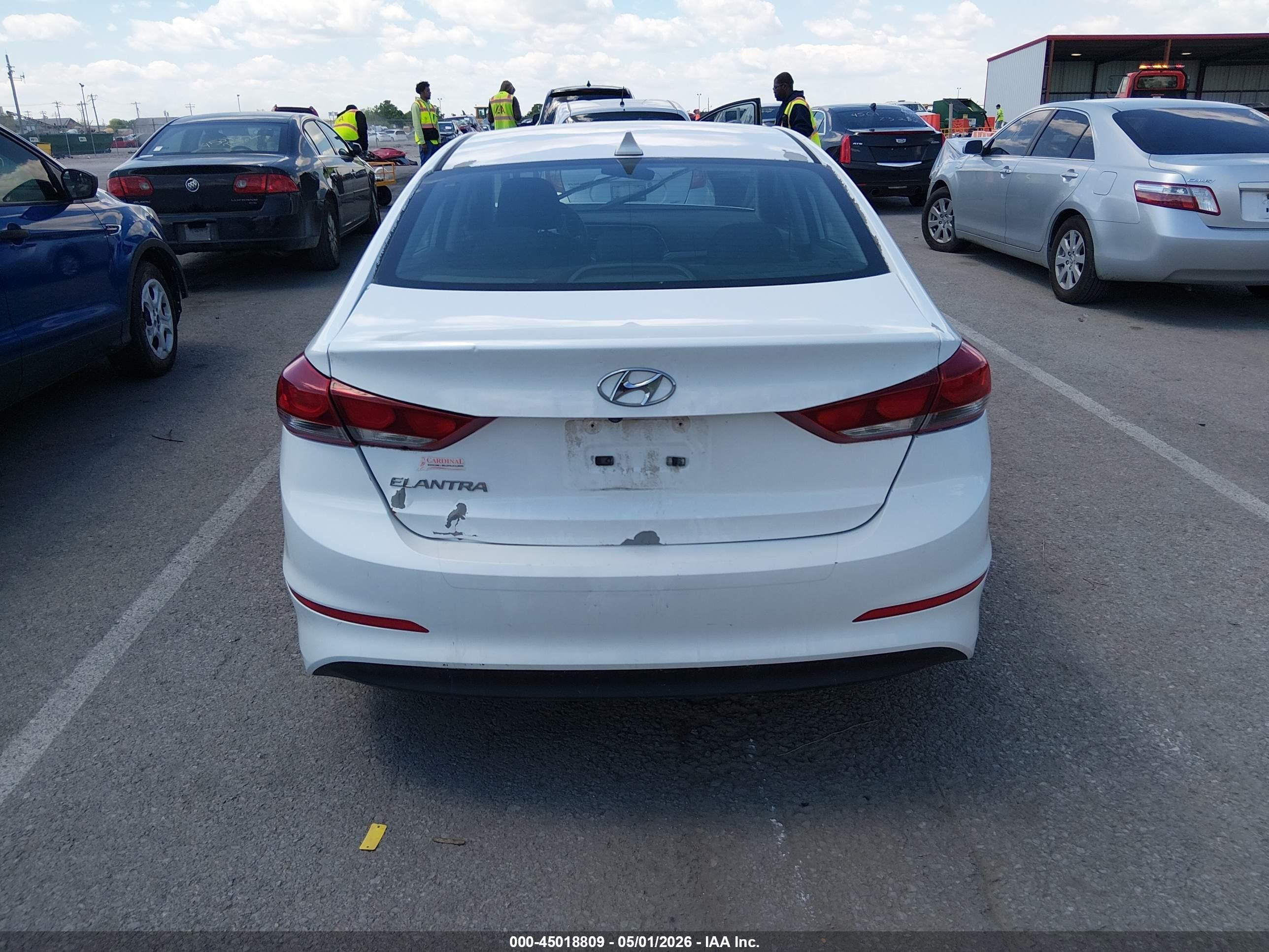 2018 Hyundai Elantra Sel White vin: 5NPD84LF5JH327189