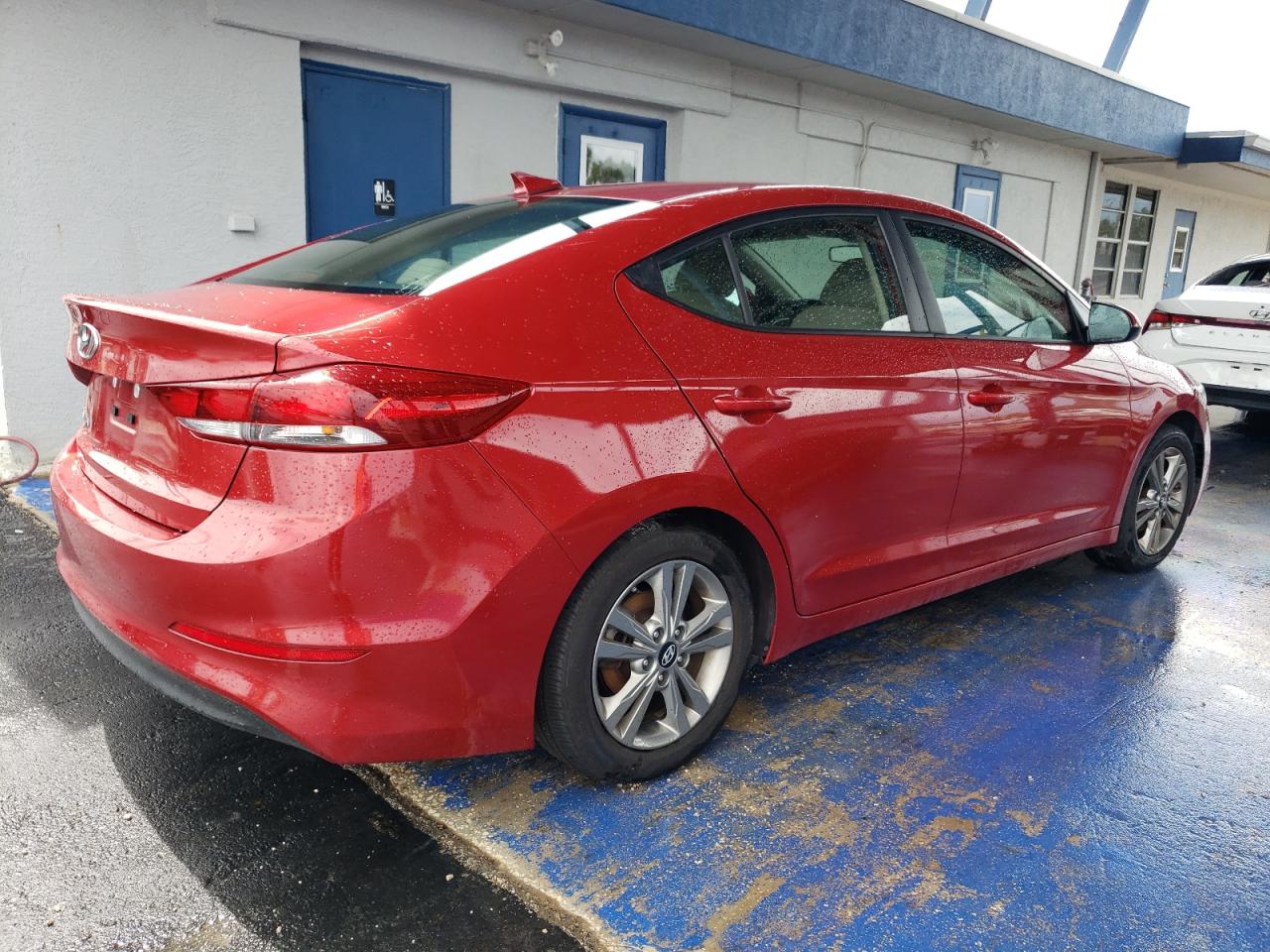 2018 Hyundai Elantra Sel Red vin: 5NPD84LF5JH372729