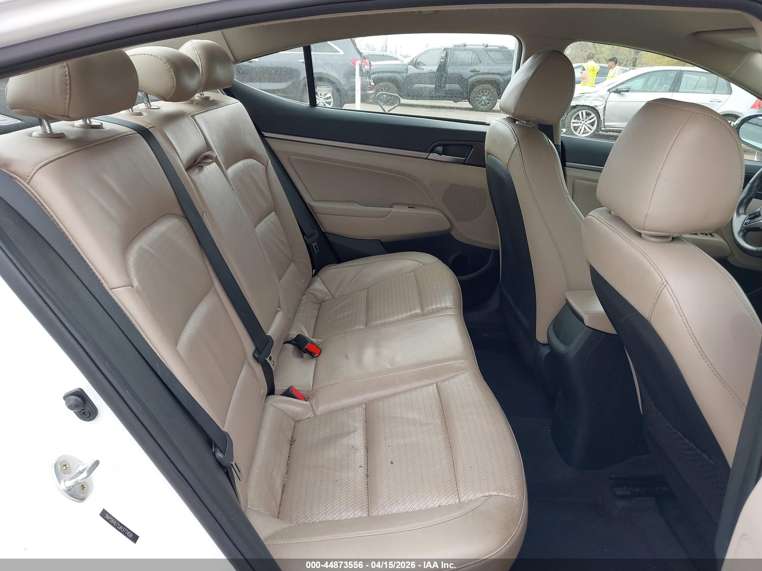 2018 Hyundai Elantra Limited White vin: 5NPD84LF5JH377459