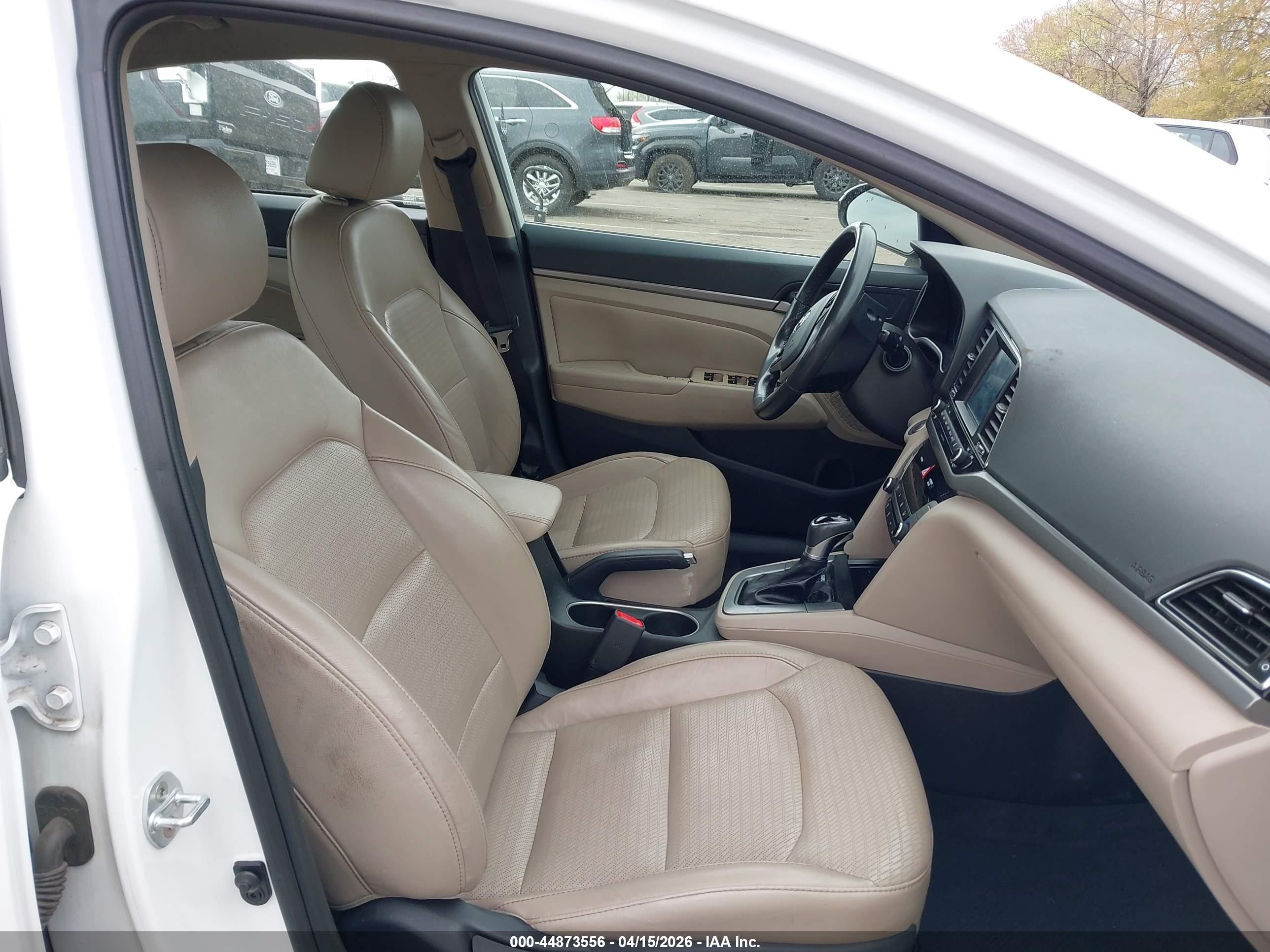 2018 Hyundai Elantra Limited White vin: 5NPD84LF5JH377459