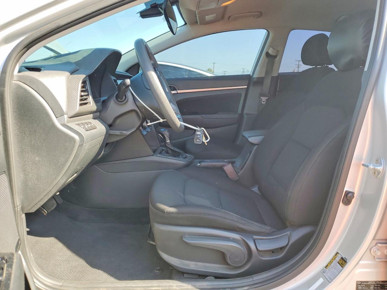 2019 Hyundai Elantra Sel Silver vin: 5NPD84LF5KH449519