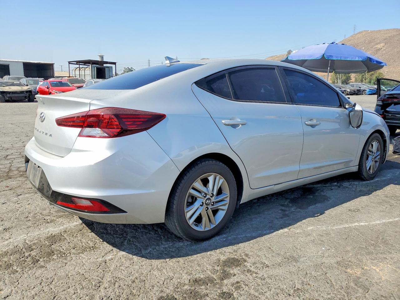 2019 Hyundai Elantra Sel Silver vin: 5NPD84LF5KH449519