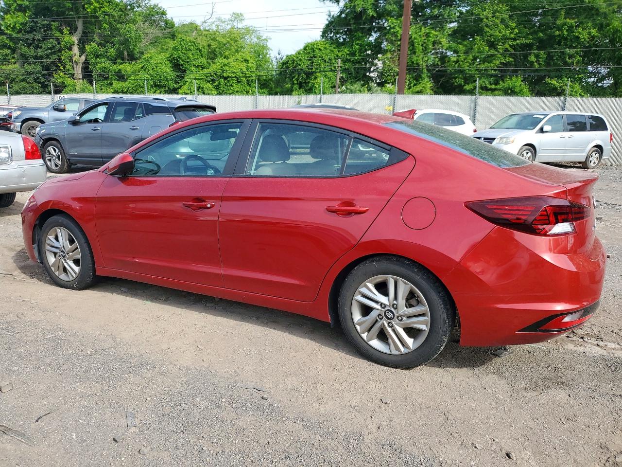2020 Hyundai Elantra Sel Red vin: 5NPD84LF5LH502463