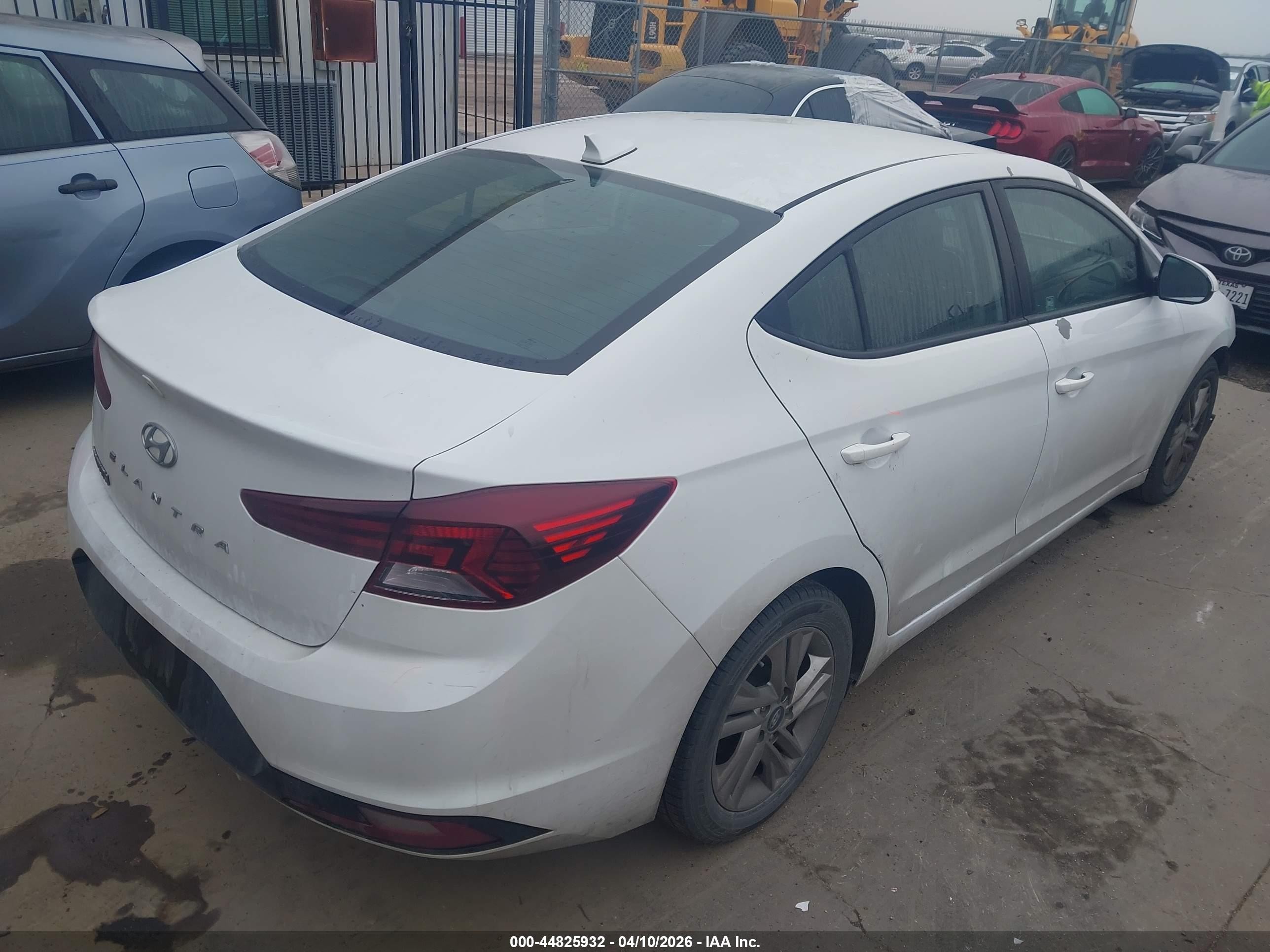 2020 Hyundai Elantra Sel White vin: 5NPD84LF5LH547161