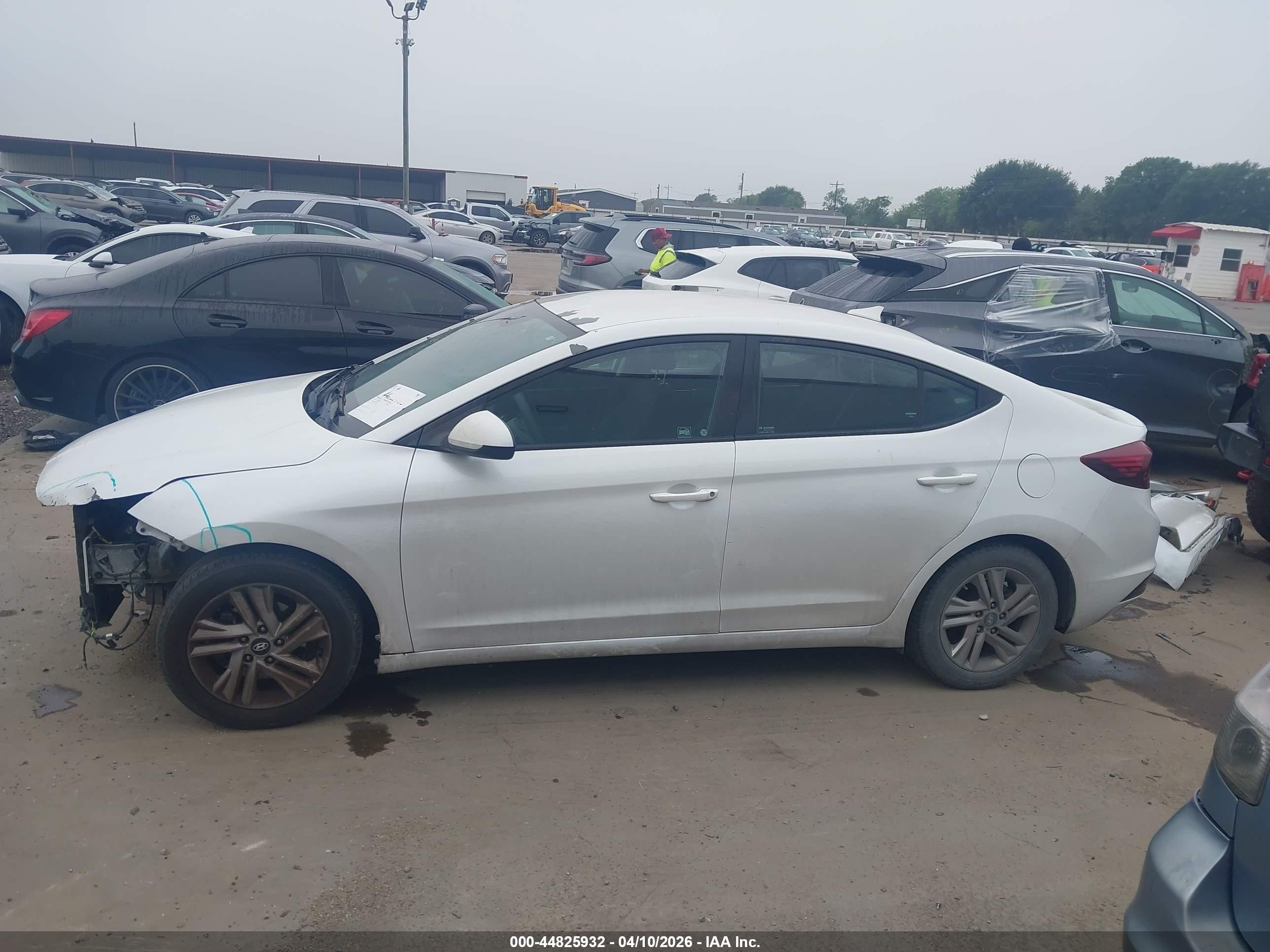 2020 Hyundai Elantra Sel White vin: 5NPD84LF5LH547161