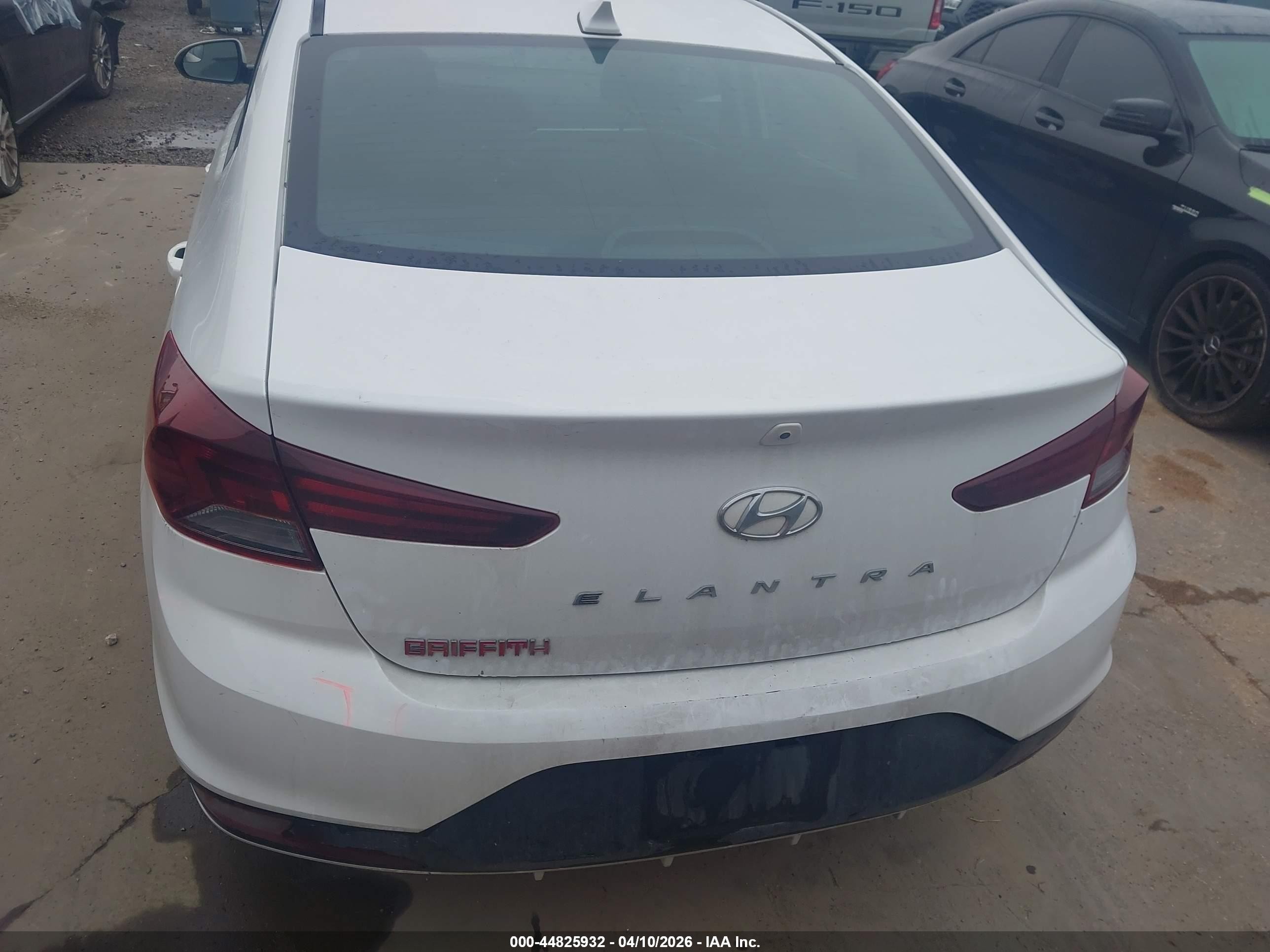 2020 Hyundai Elantra Sel White vin: 5NPD84LF5LH547161