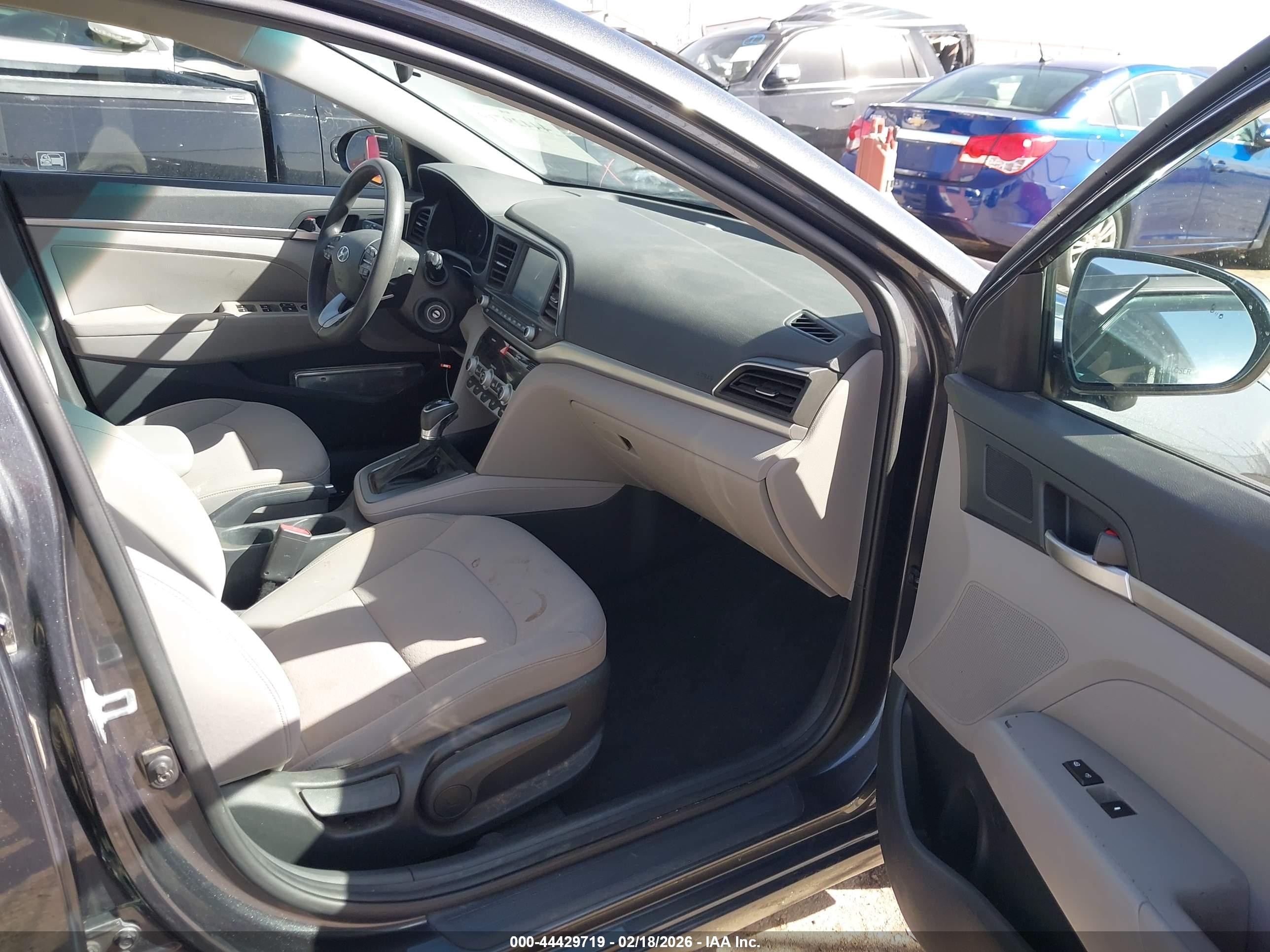 2020 Hyundai Elantra Sel Gray vin: 5NPD84LF5LH622330