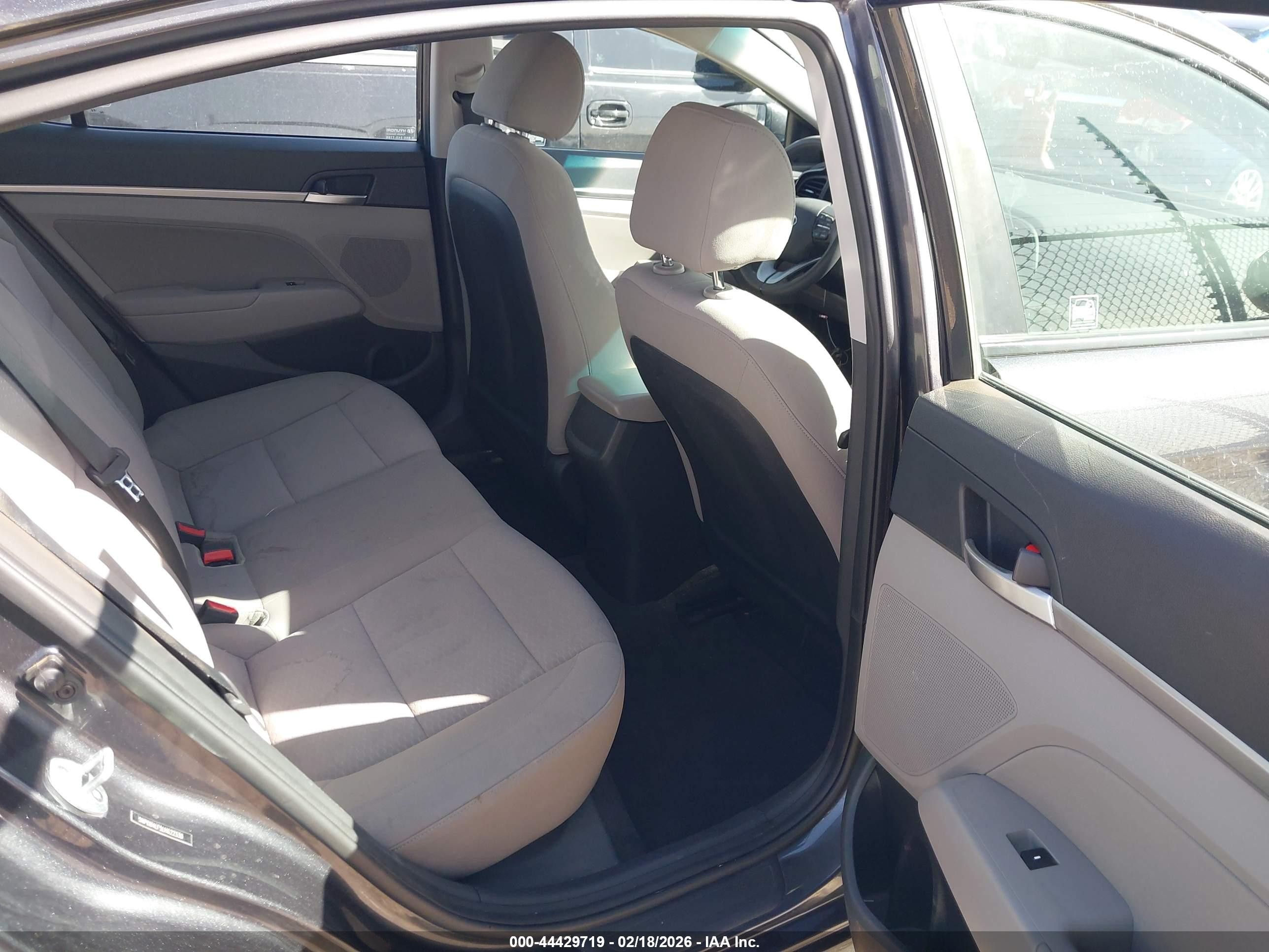 2020 Hyundai Elantra Sel Gray vin: 5NPD84LF5LH622330
