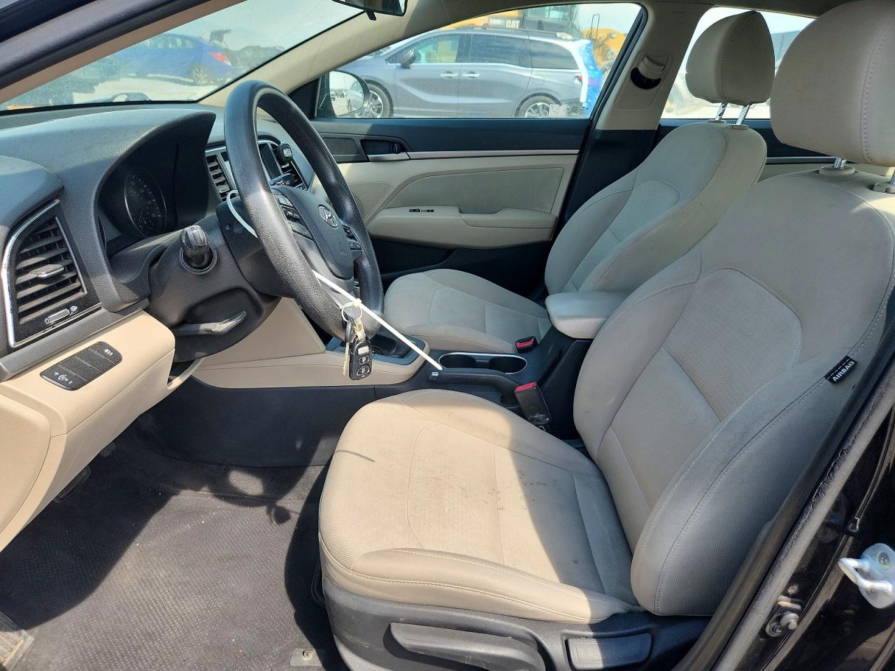 2017 Hyundai Elantra Se Black vin: 5NPD84LF6HH009446