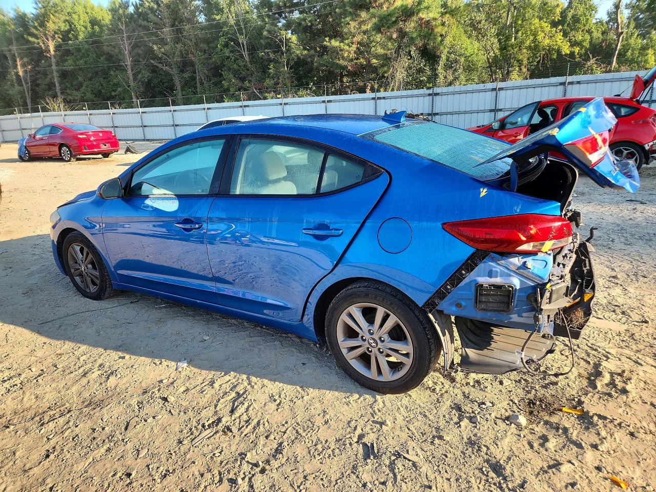 2017 Hyundai Elantra Se Blue vin: 5NPD84LF6HH047890