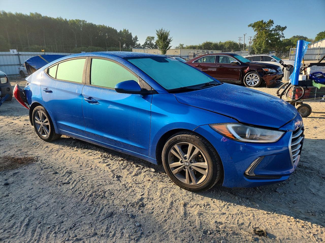 2017 Hyundai Elantra Se Blue vin: 5NPD84LF6HH047890