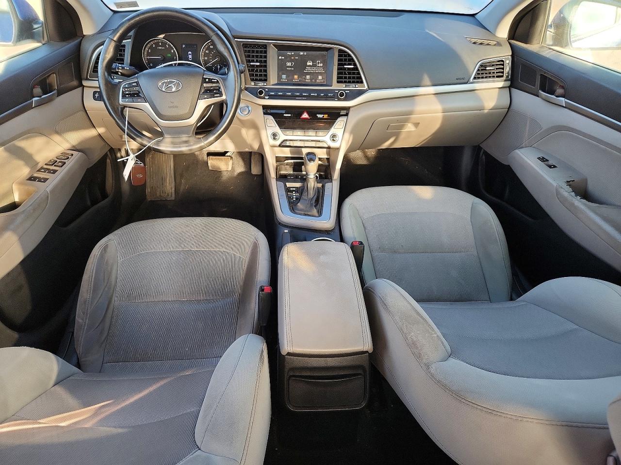 2017 Hyundai Elantra Se Blue vin: 5NPD84LF6HH047890