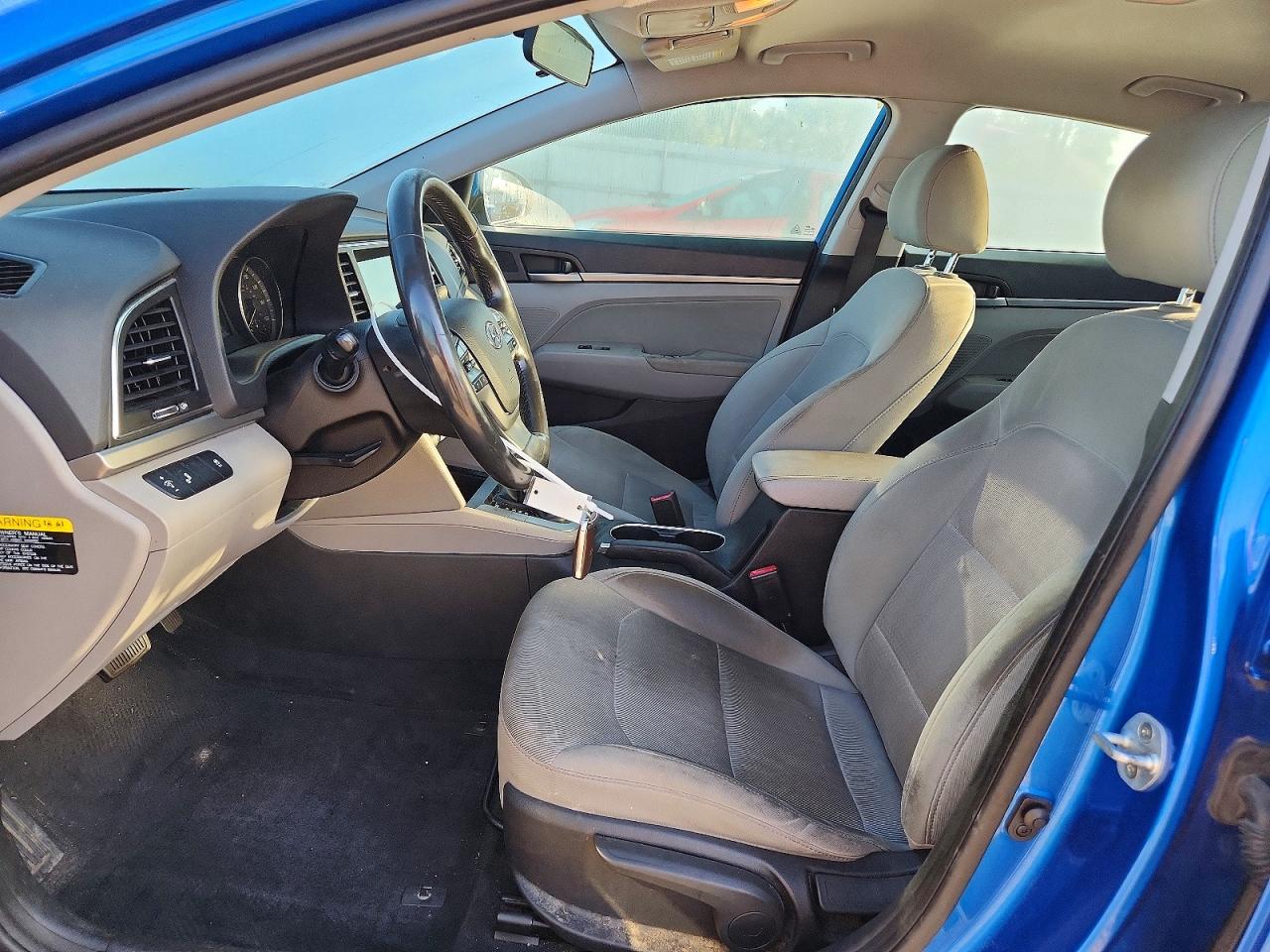 2017 Hyundai Elantra Se Blue vin: 5NPD84LF6HH047890