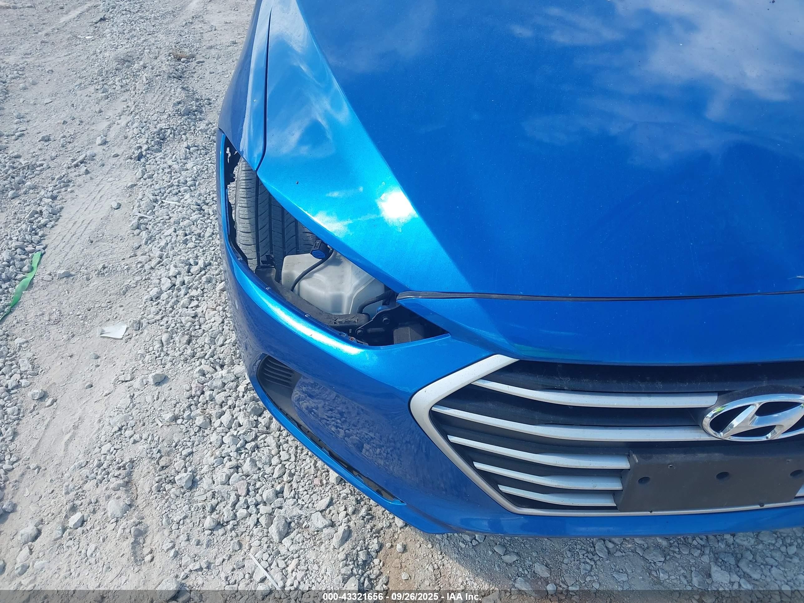 2017 Hyundai Elantra Se Синий vin: 5NPD84LF6HH143776