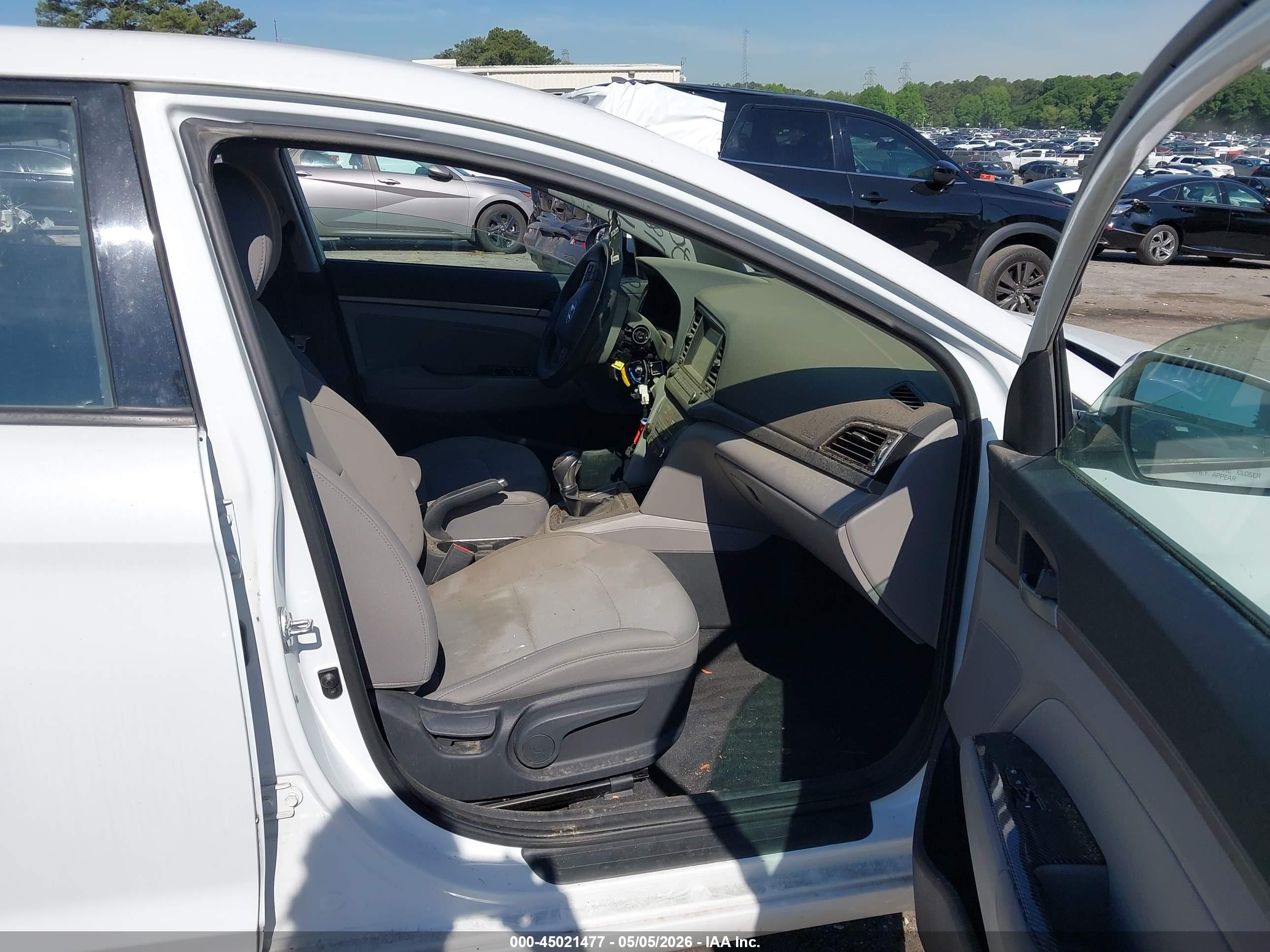 2017 Hyundai Elantra Se White vin: 5NPD84LF6HH147181