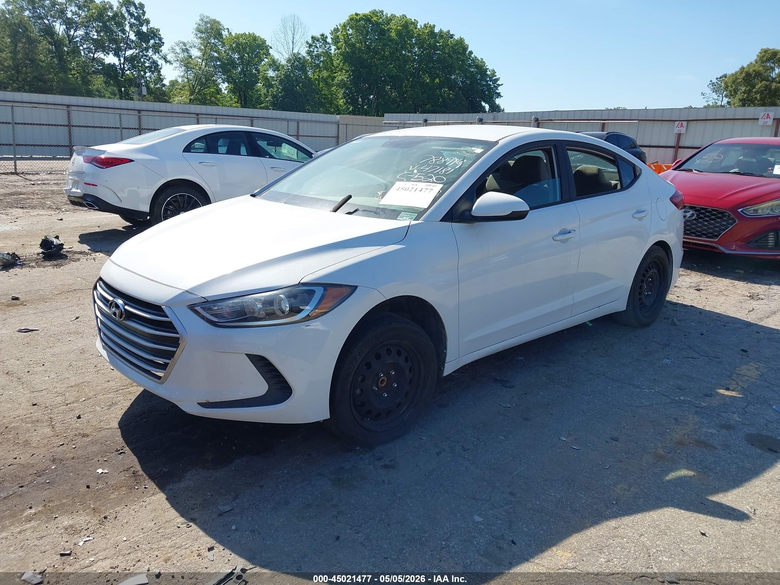 2017 Hyundai Elantra Se White vin: 5NPD84LF6HH147181