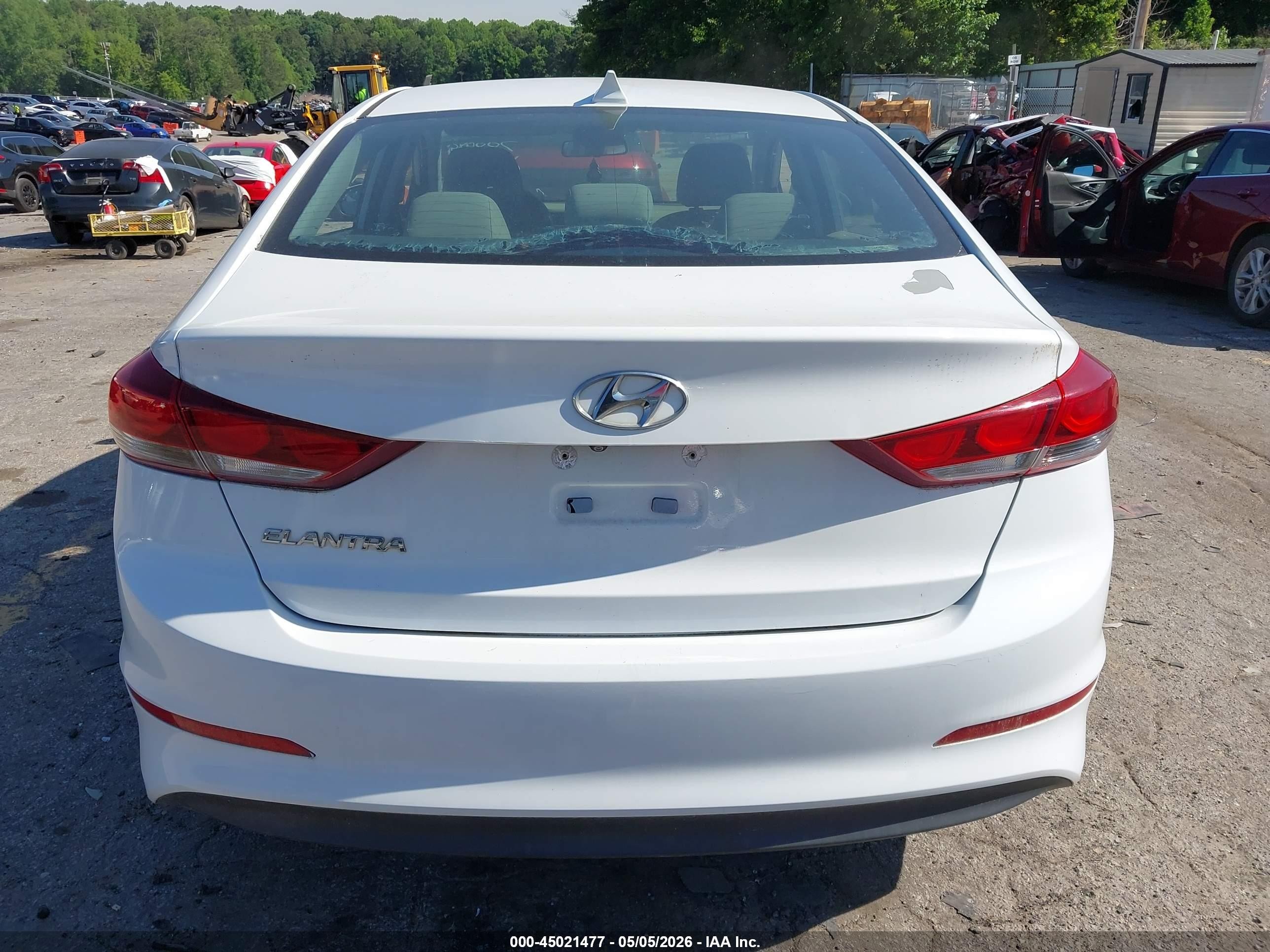 2017 Hyundai Elantra Se White vin: 5NPD84LF6HH147181