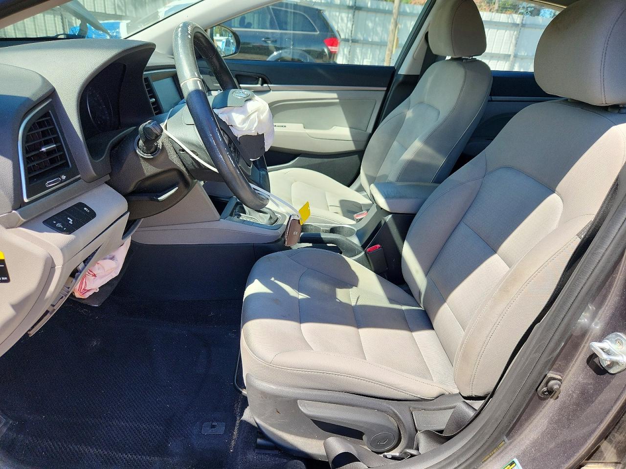 2018 Hyundai Elantra Value Edition Gray vin: 5NPD84LF6JH269612