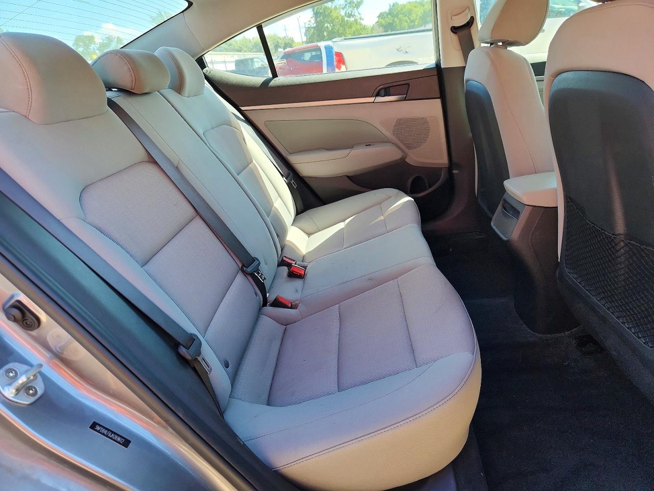 2018 Hyundai Elantra Value Edition Gray vin: 5NPD84LF6JH269612