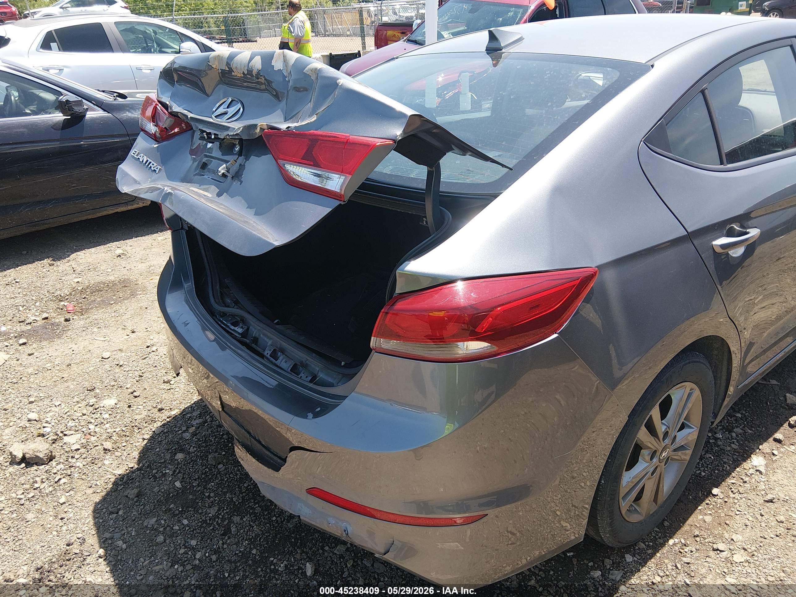 2018 Hyundai Elantra Sel Gray vin: 5NPD84LF6JH286409