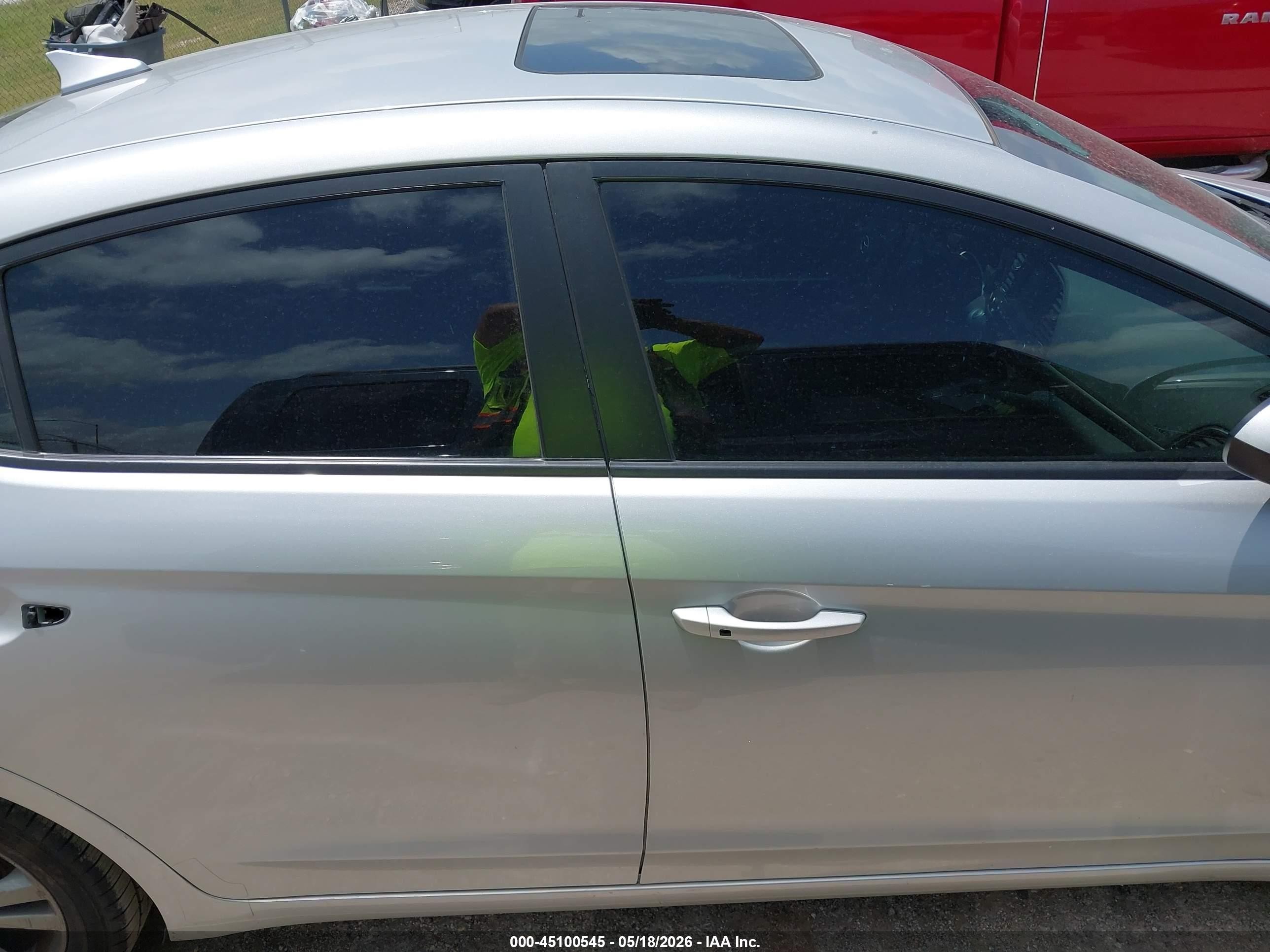 2018 Hyundai Elantra Value Edition Silver vin: 5NPD84LF6JH313365