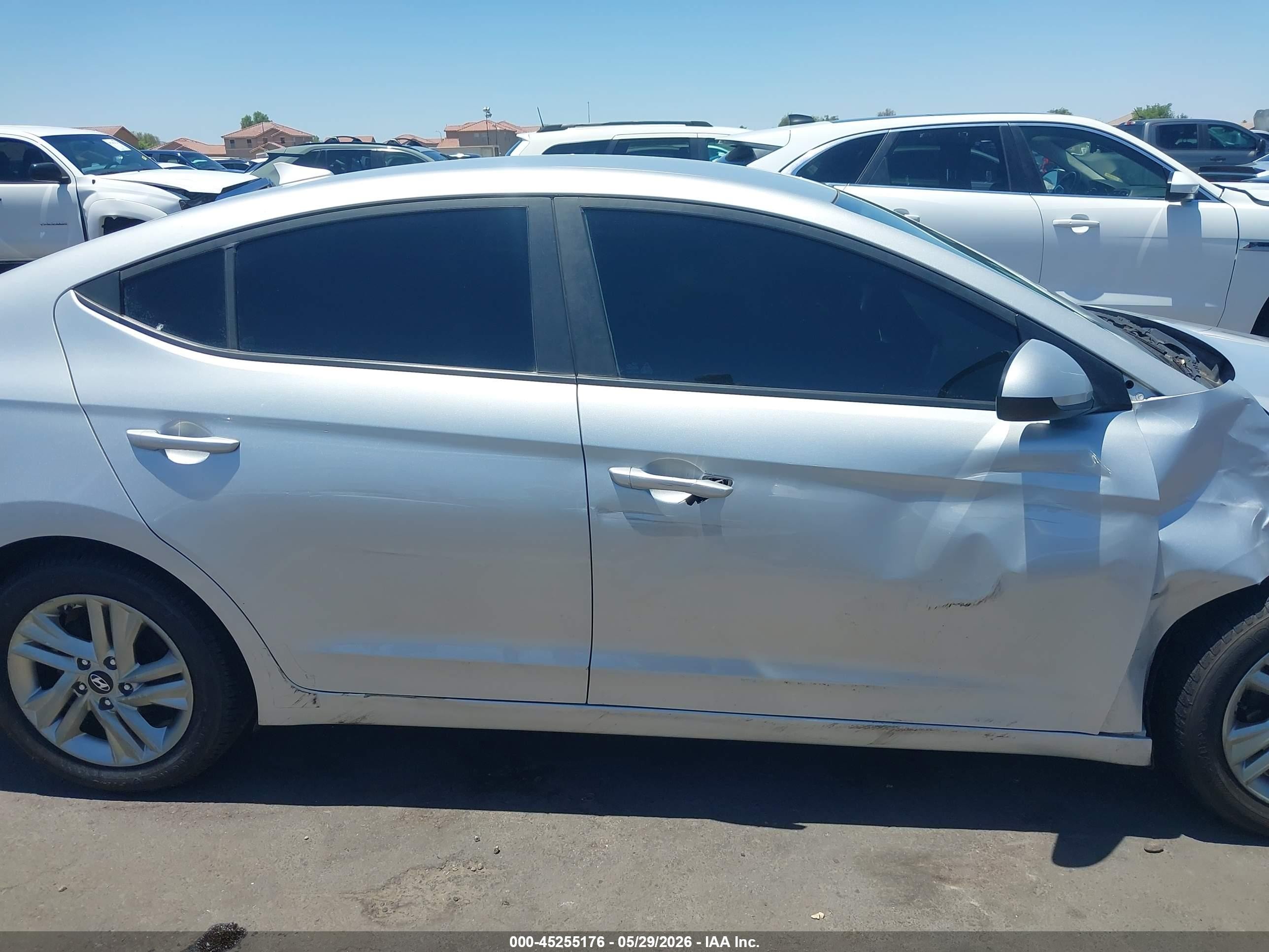 2019 Hyundai Elantra Sel Серебряный vin: 5NPD84LF6KH403195