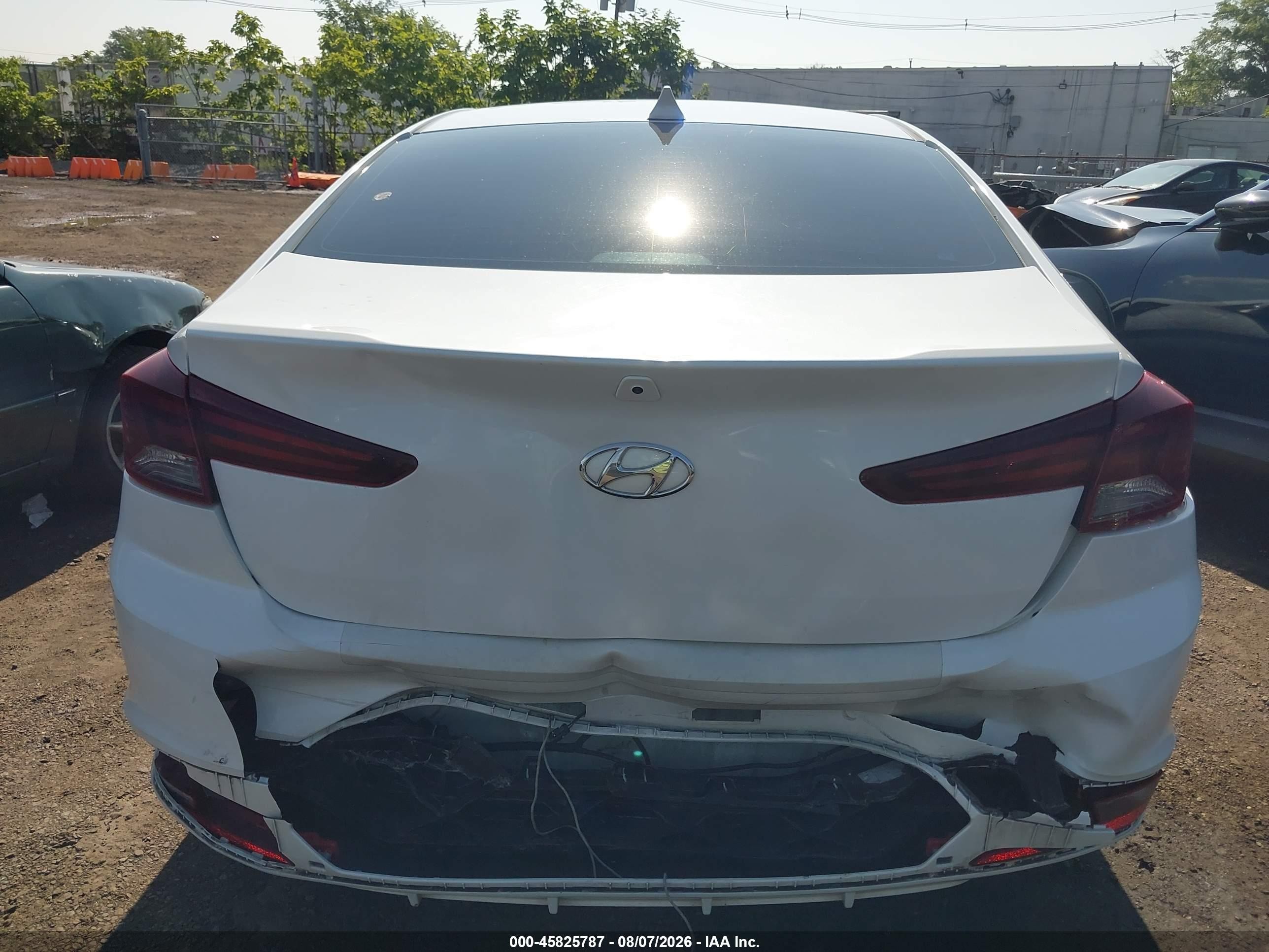2020 Hyundai Elantra Sel White vin: 5NPD84LF6LH533222