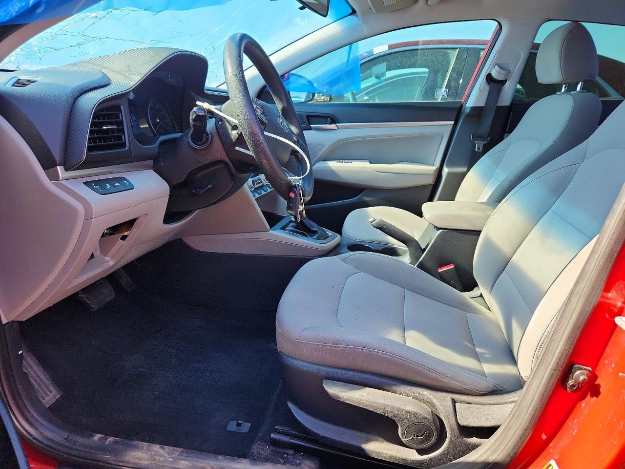 2020 Hyundai Elantra Sel Red vin: 5NPD84LF6LH536637